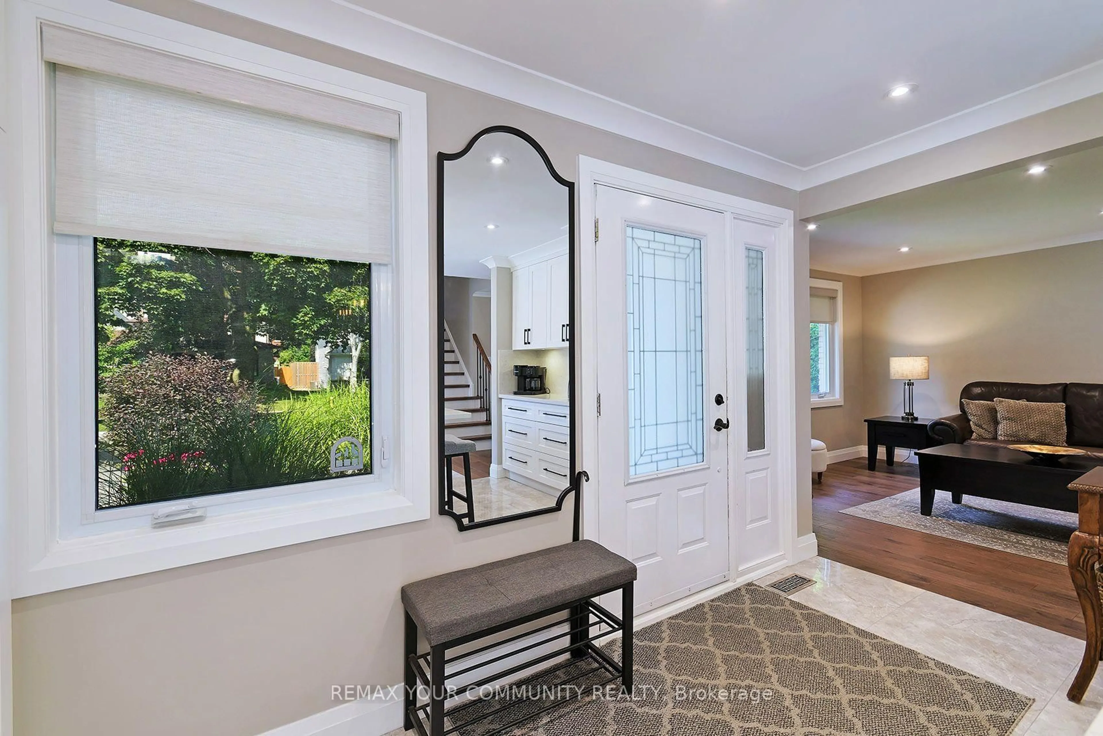 Indoor entryway for 35 John Dexter Pl, Markham Ontario L3P 3G2