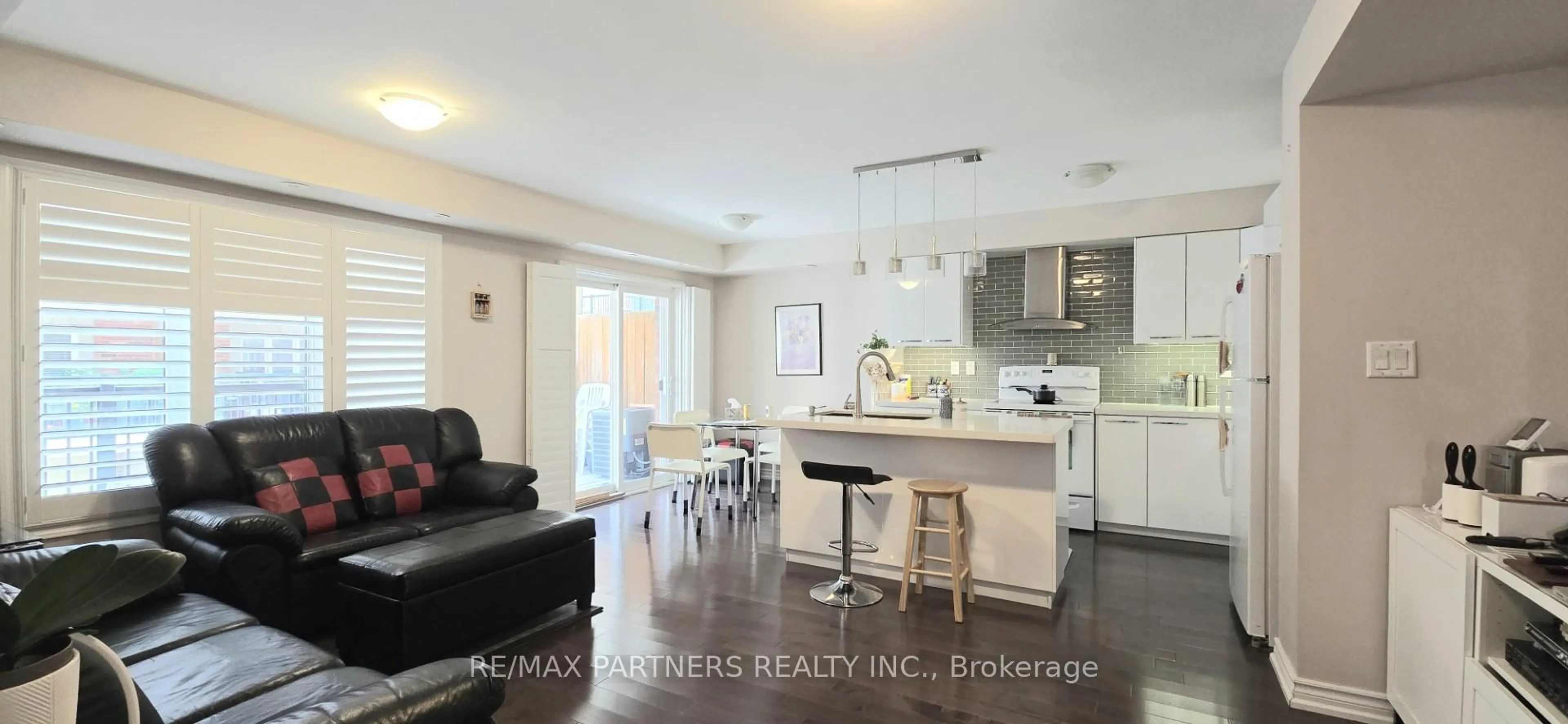 Open concept kitchen, unknown for 184 Louisbourg Way, Markham Ontario L6E 0C2