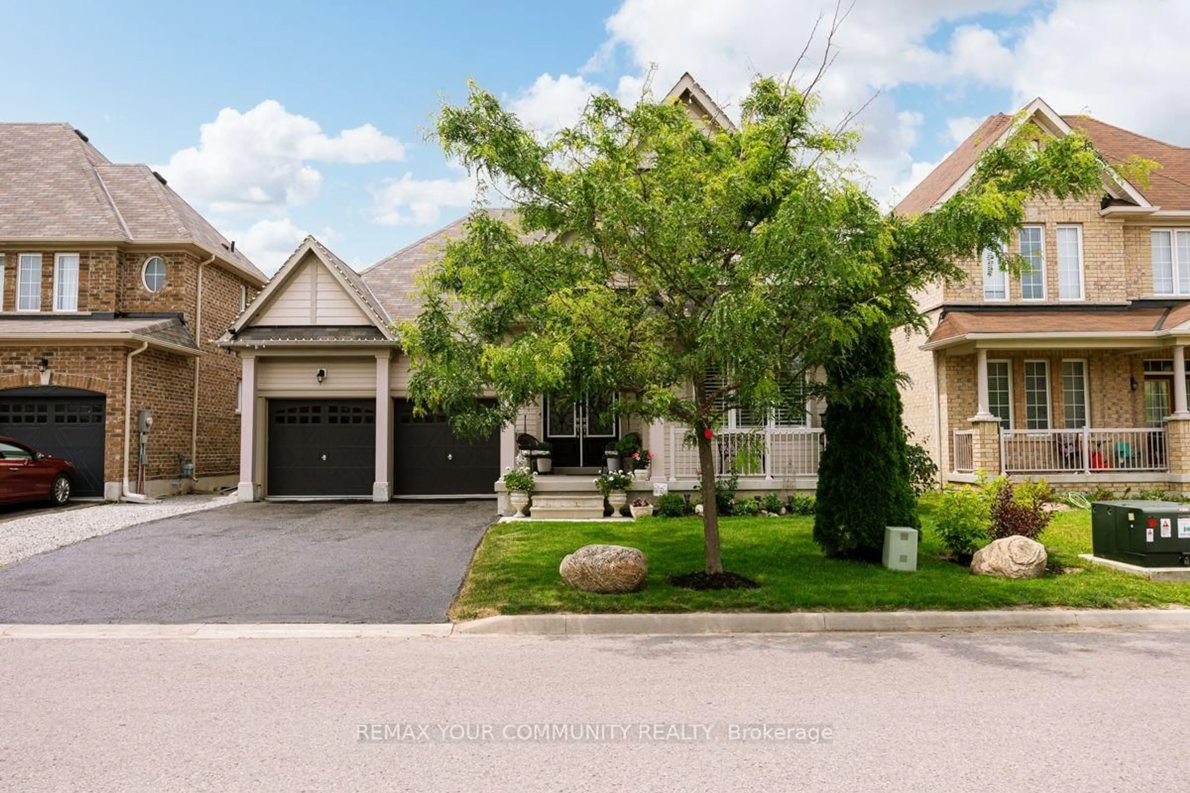 Unknown for 32 Beechener St, Georgina Ontario L0E 1R0
