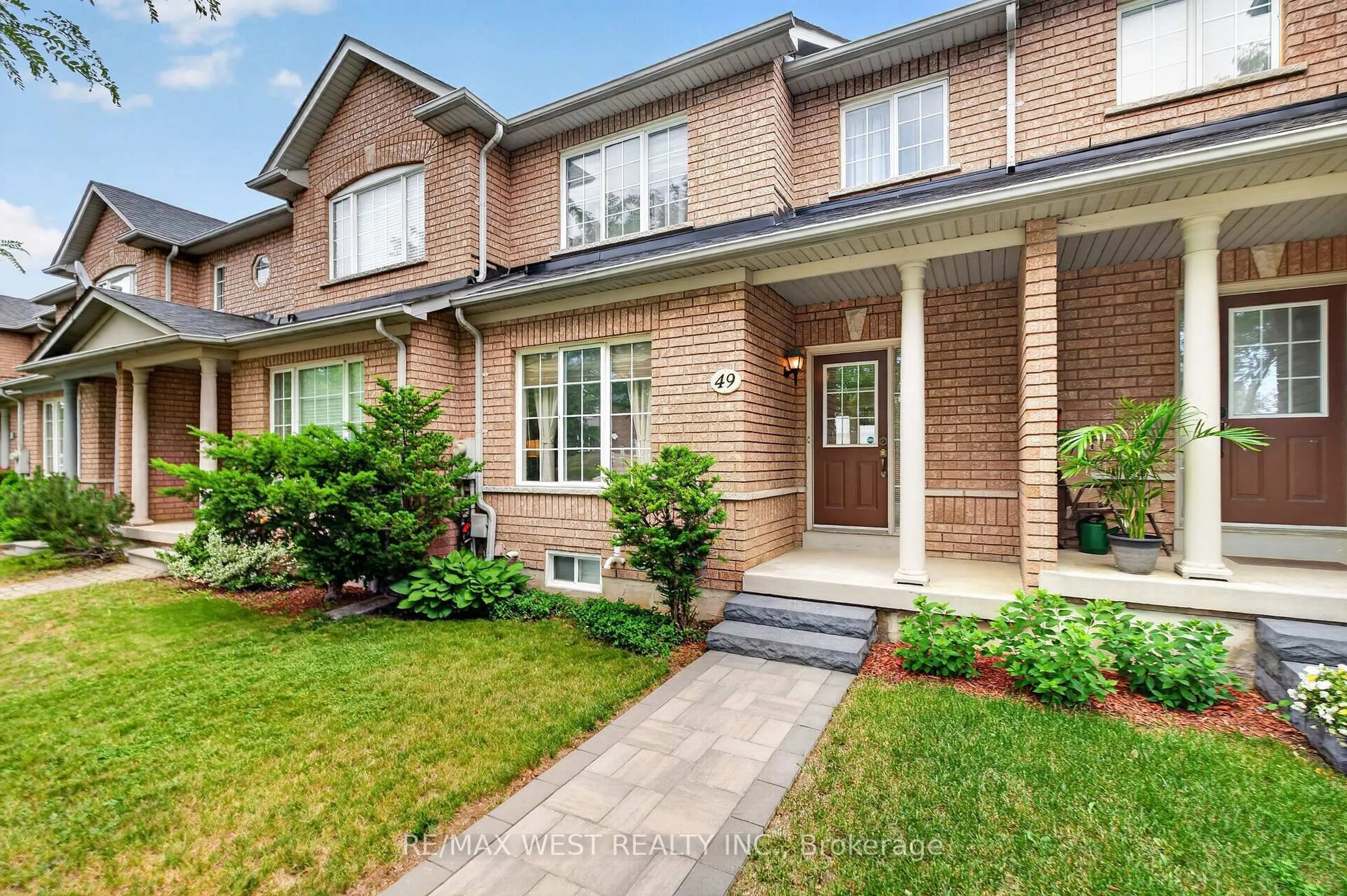 Home with brick exterior material, street for 49 Sonoma Blvd, Vaughan Ontario L4H 1V2