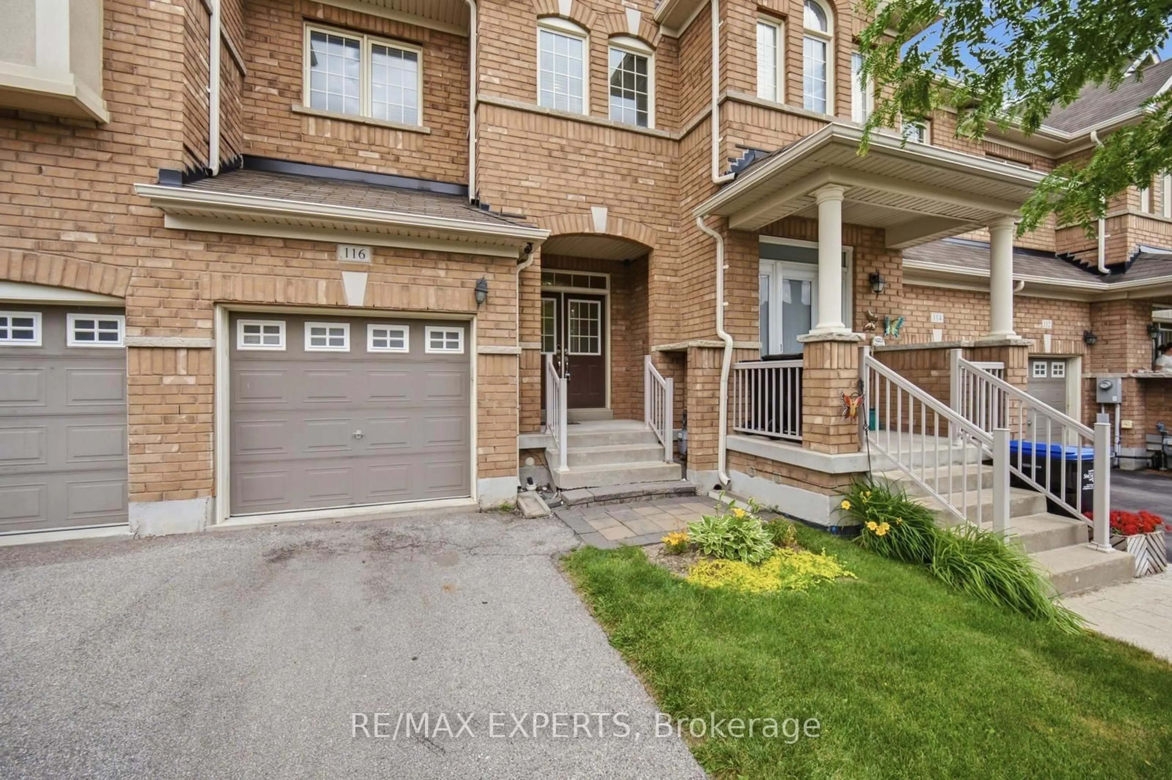 Home with brick exterior material, street for 116 McCann Cres, Bradford West Gwillimbury Ontario L3Z 2A5