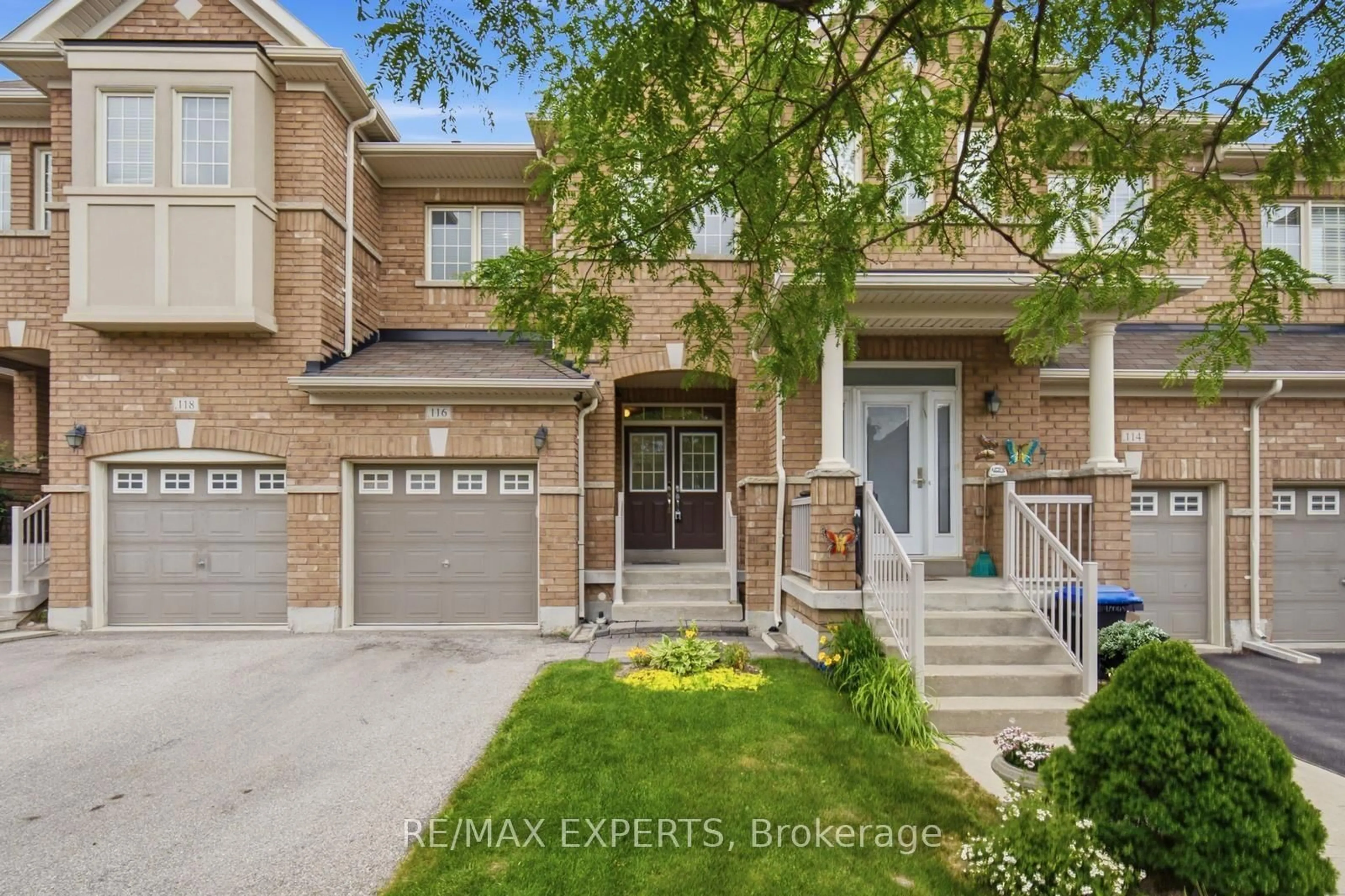 Home with brick exterior material, street for 116 McCann Cres, Bradford West Gwillimbury Ontario L3Z 2A5