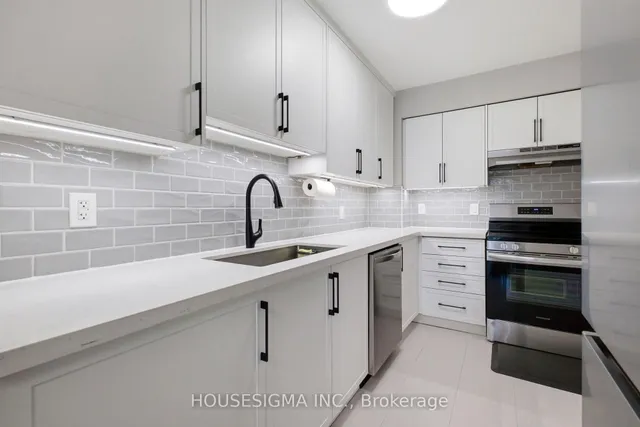 32 Church St #305, King 4