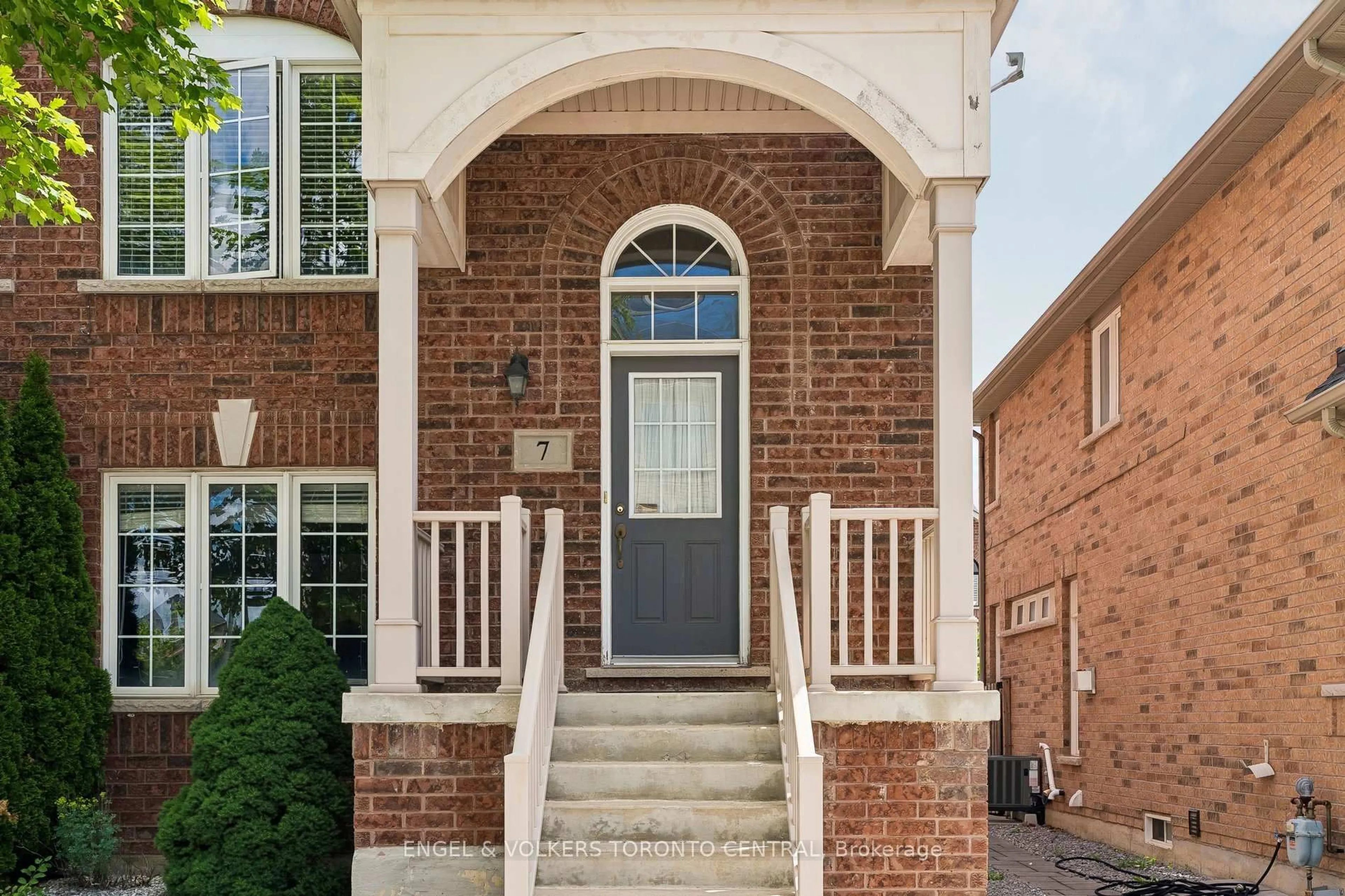 Home with brick exterior material, street for 7 Rock Garden St, Markham Ontario L6B 0J6