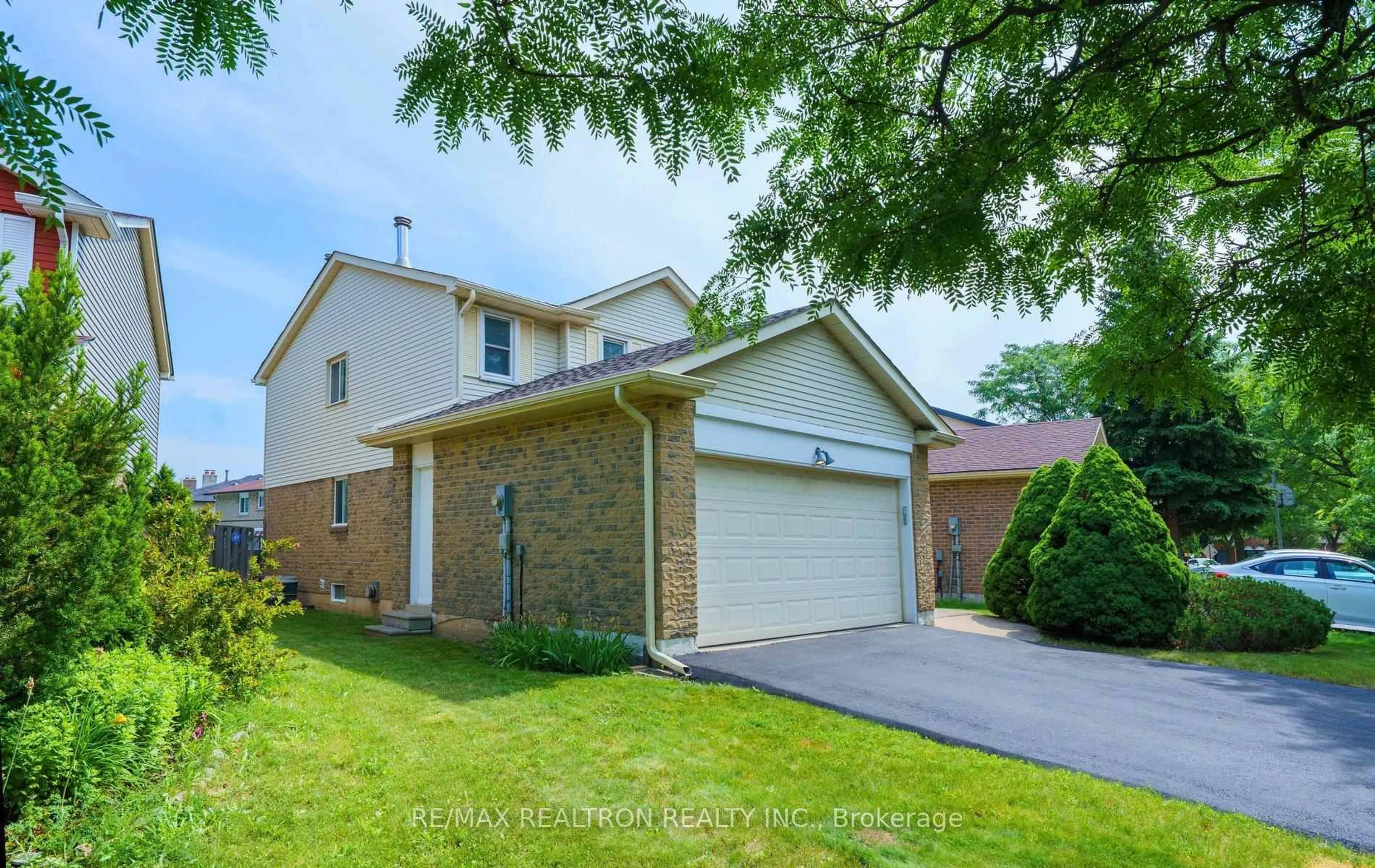 Home with brick exterior material, street for 148 Mullen Dr, Vaughan Ontario L4J 2V3