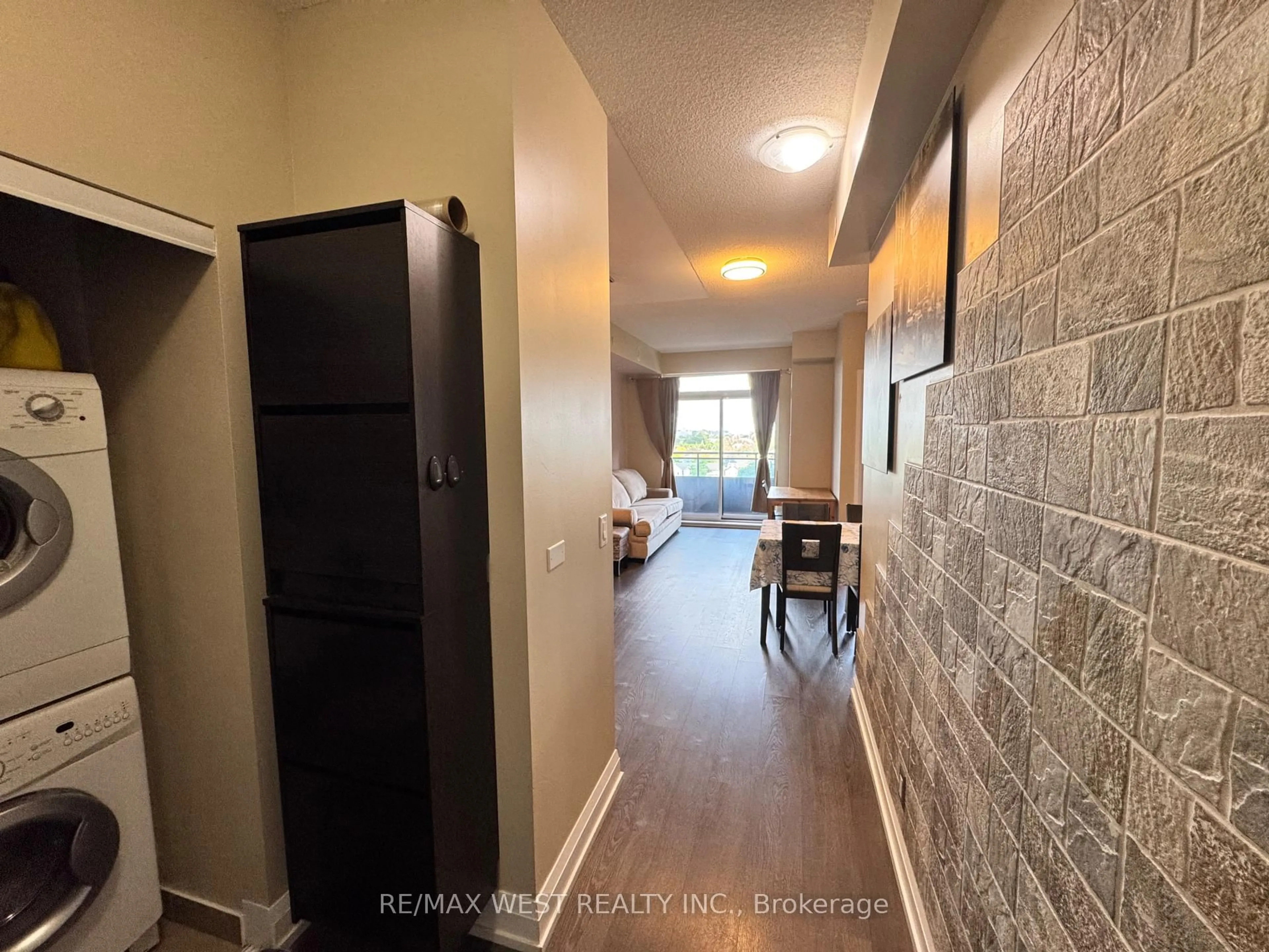 Indoor entryway for 7900 Bathurst St #714, Vaughan Ontario L4J 0J9