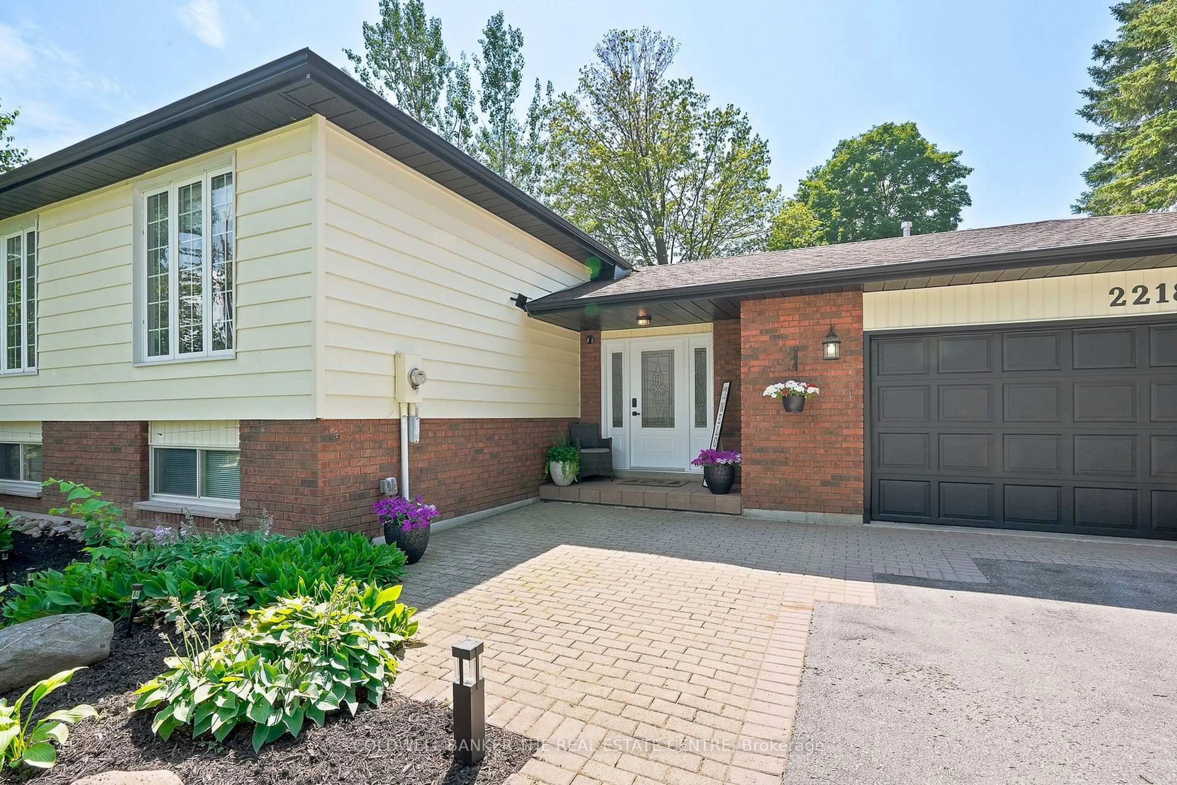 Home with brick exterior material, street for 2218 Mildred Ave, Innisfil Ontario L9S 2B9