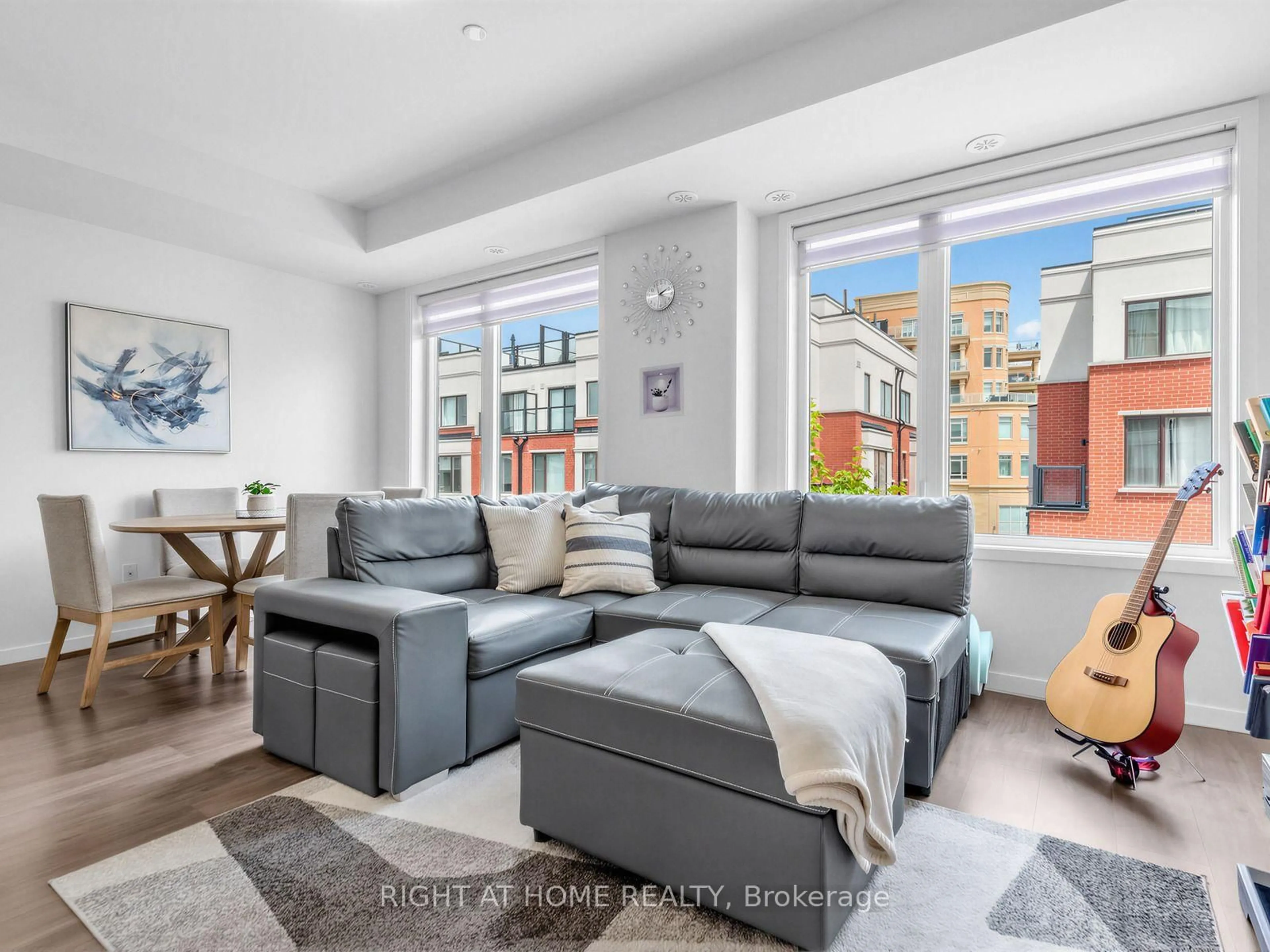 Living room with furniture, unknown for 400 Alex Gardner Circ #86, Aurora Ontario L4G 3G5