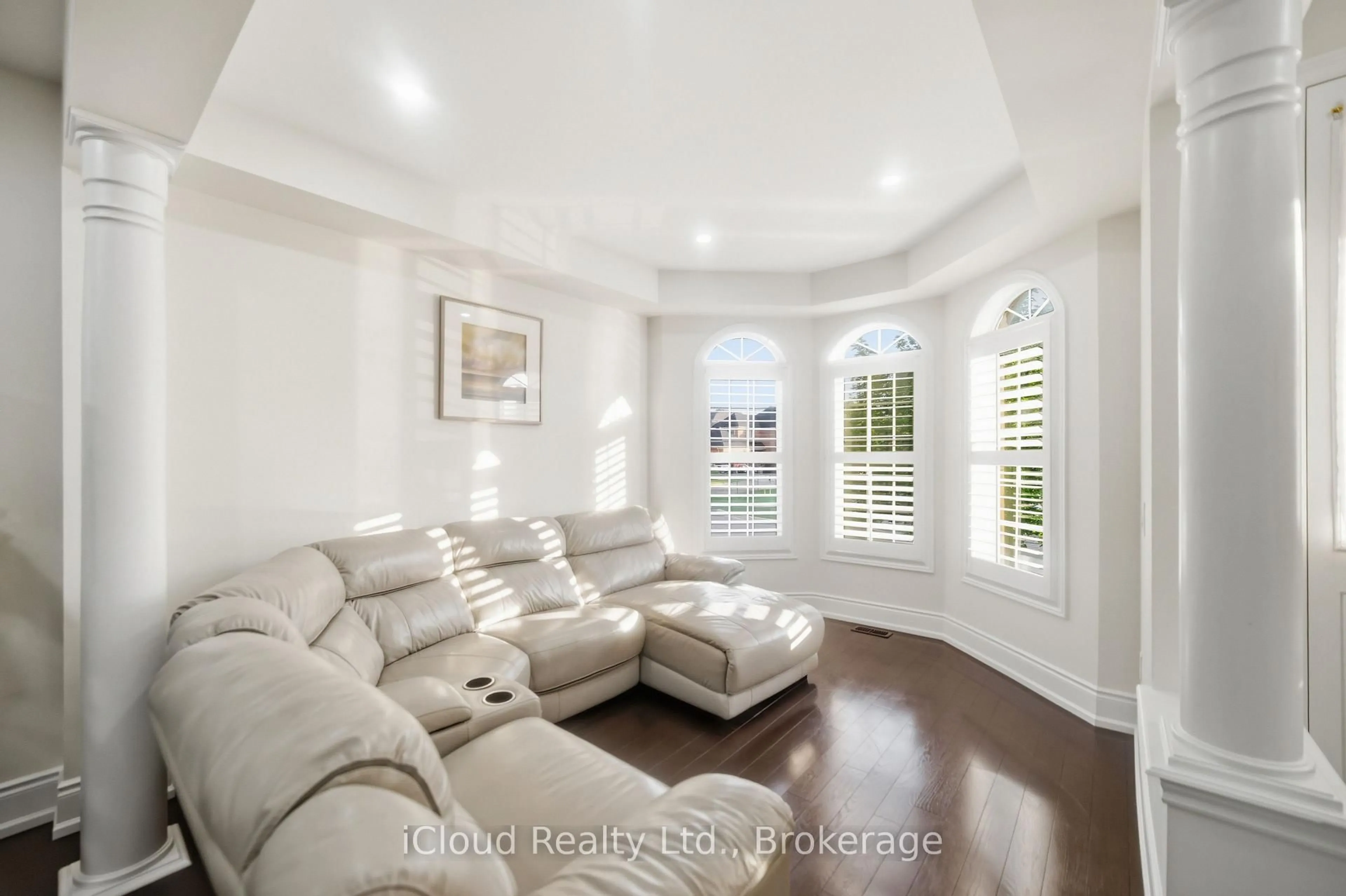 Unknown for 5 Leith Dr, Bradford West Gwillimbury Ontario L3Z 0G5