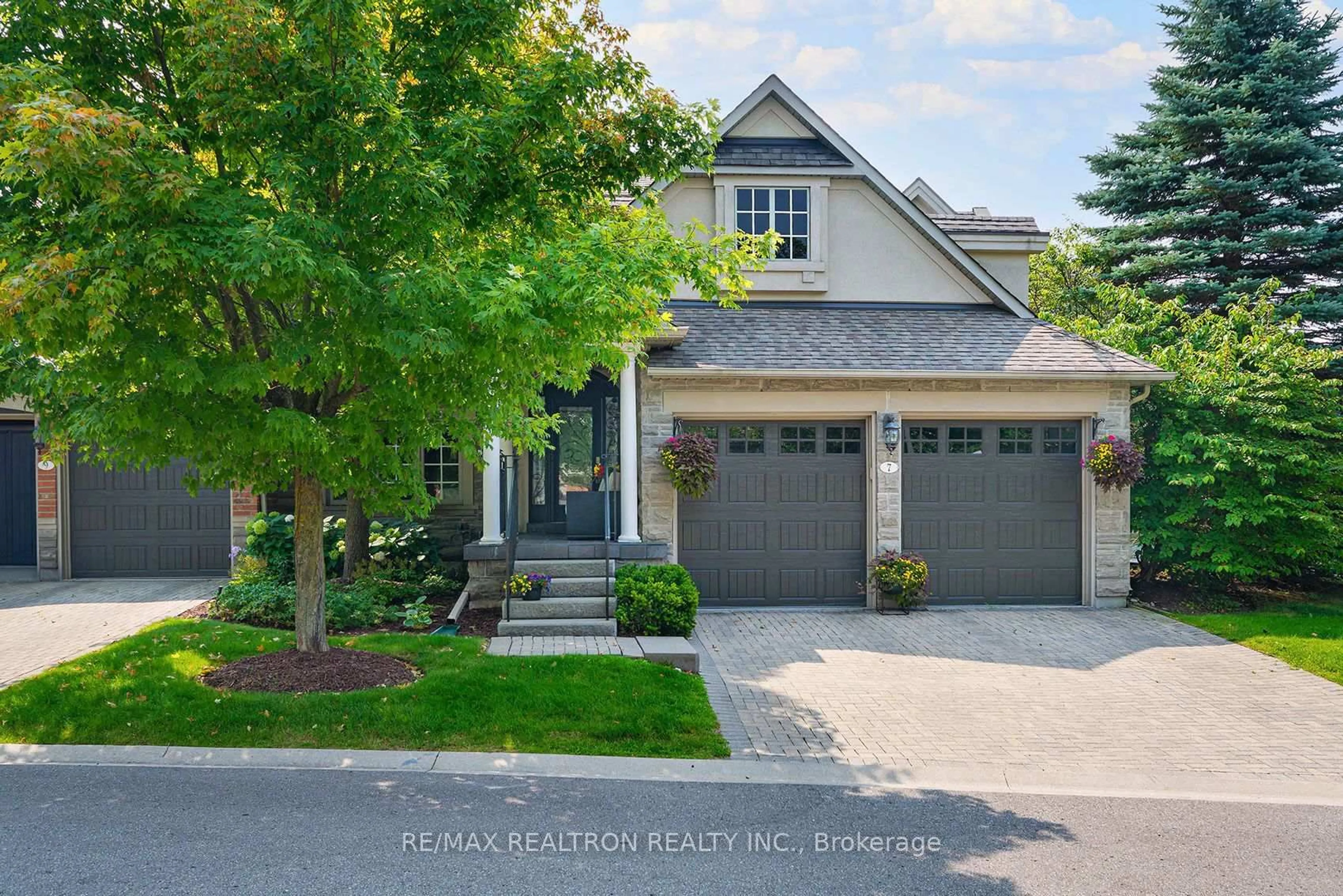 Home with brick exterior material, street for 7 Wilton Tr, Aurora Ontario L4G 7S9