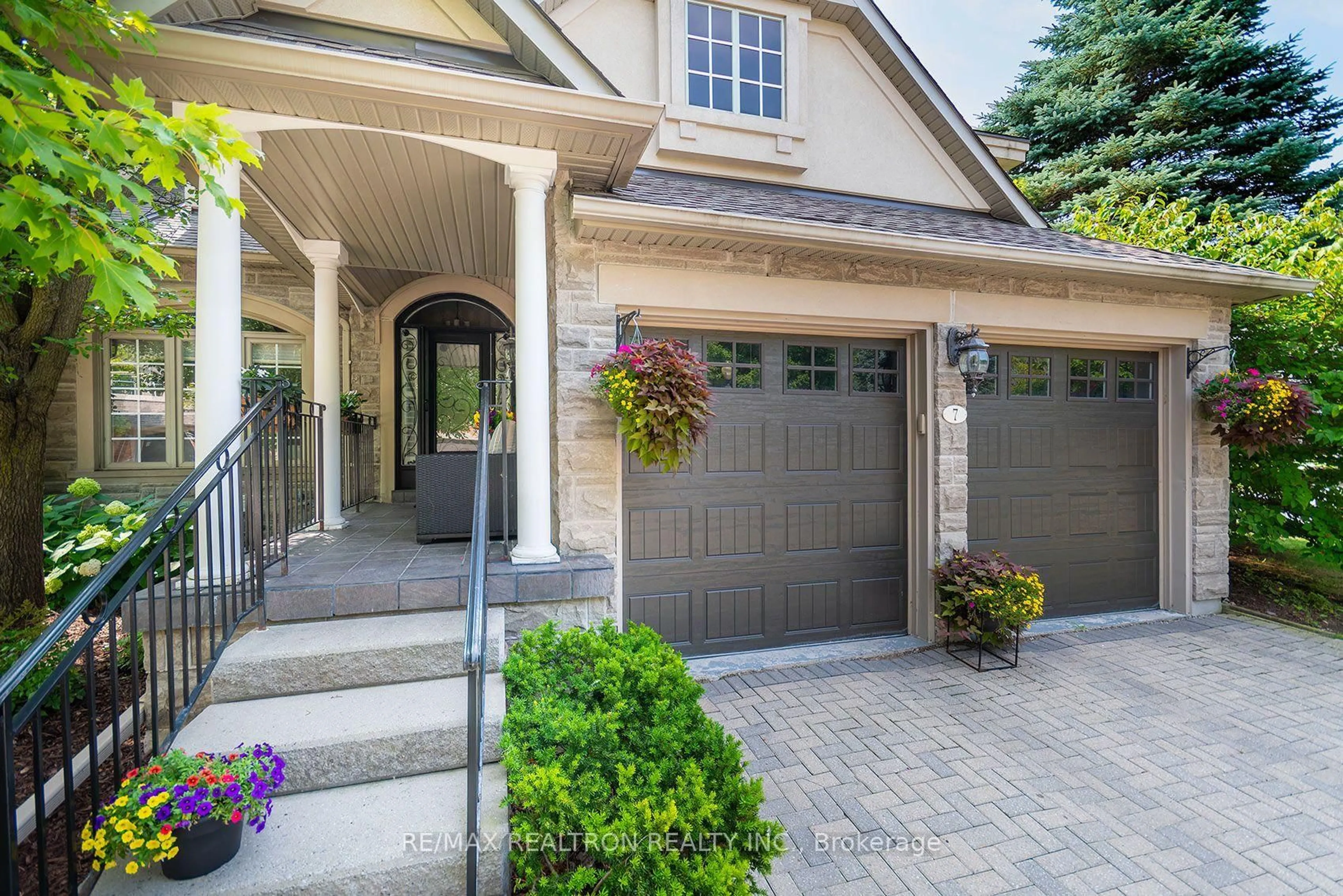Home with brick exterior material, street for 7 Wilton Tr, Aurora Ontario L4G 7S9