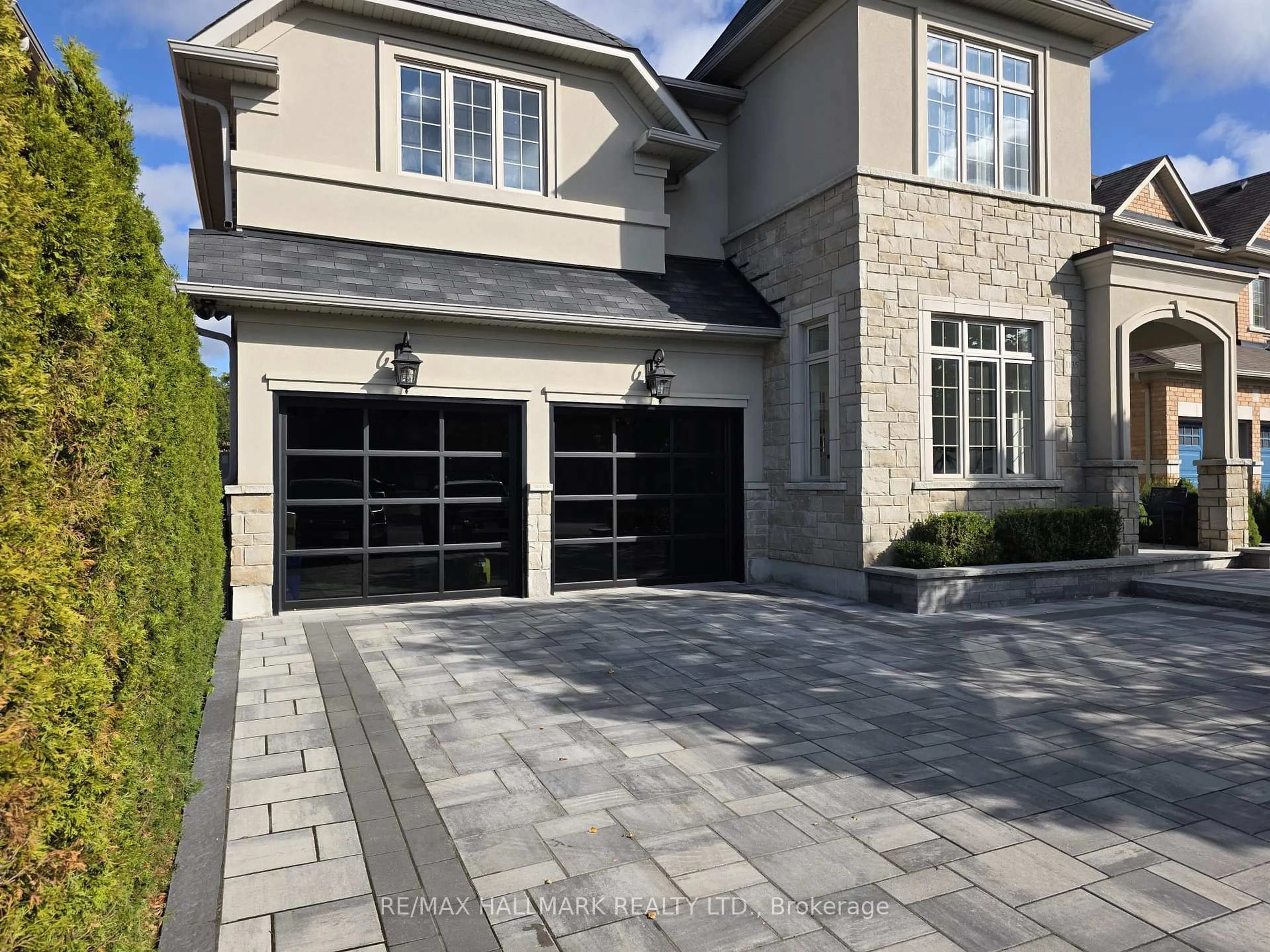 Home with brick exterior material, street for 1135 Cenotaph Blvd, Newmarket Ontario L3X 0A7