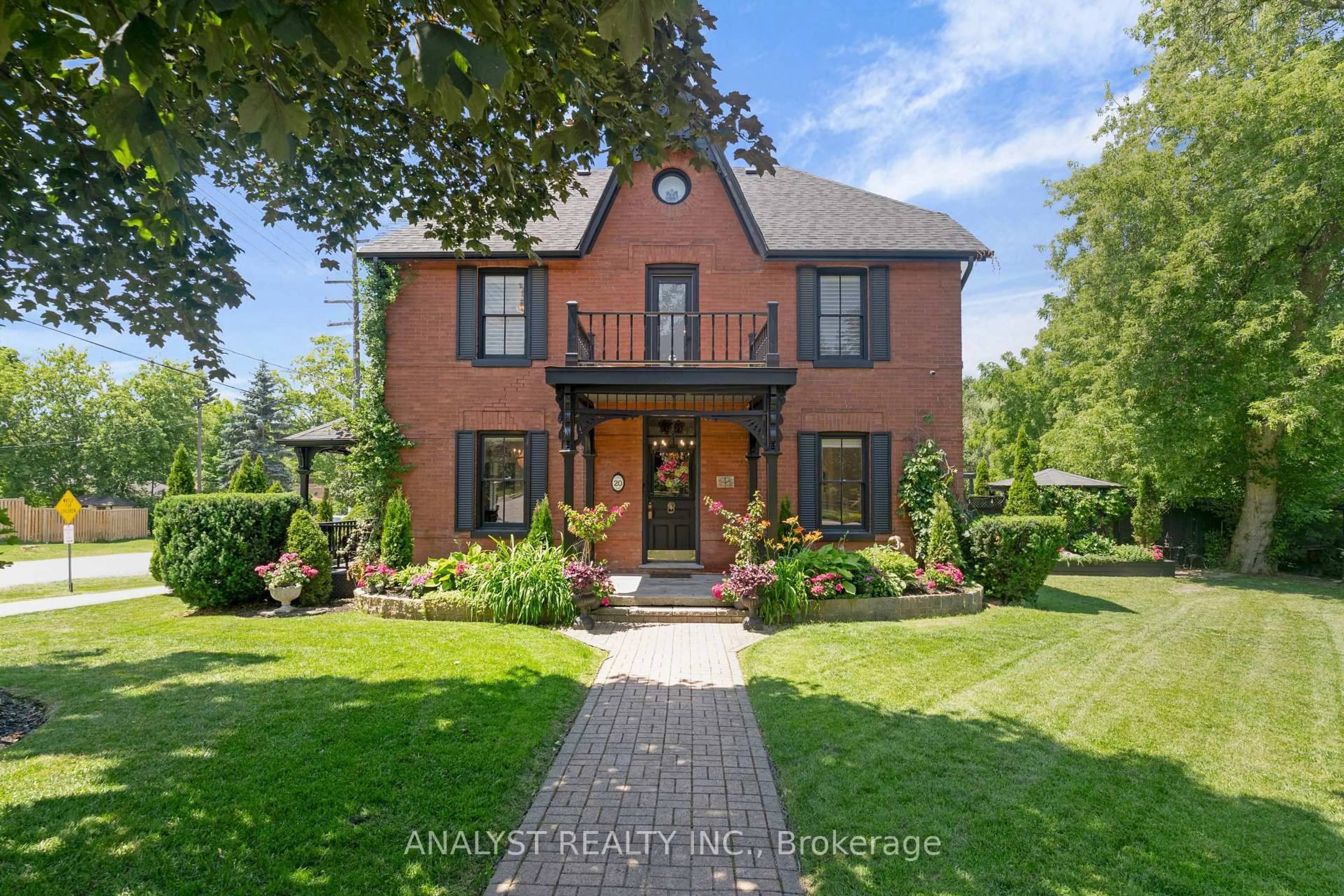 Home with brick exterior material, street for 20 King St, Innisfil Ontario L0L 1L0