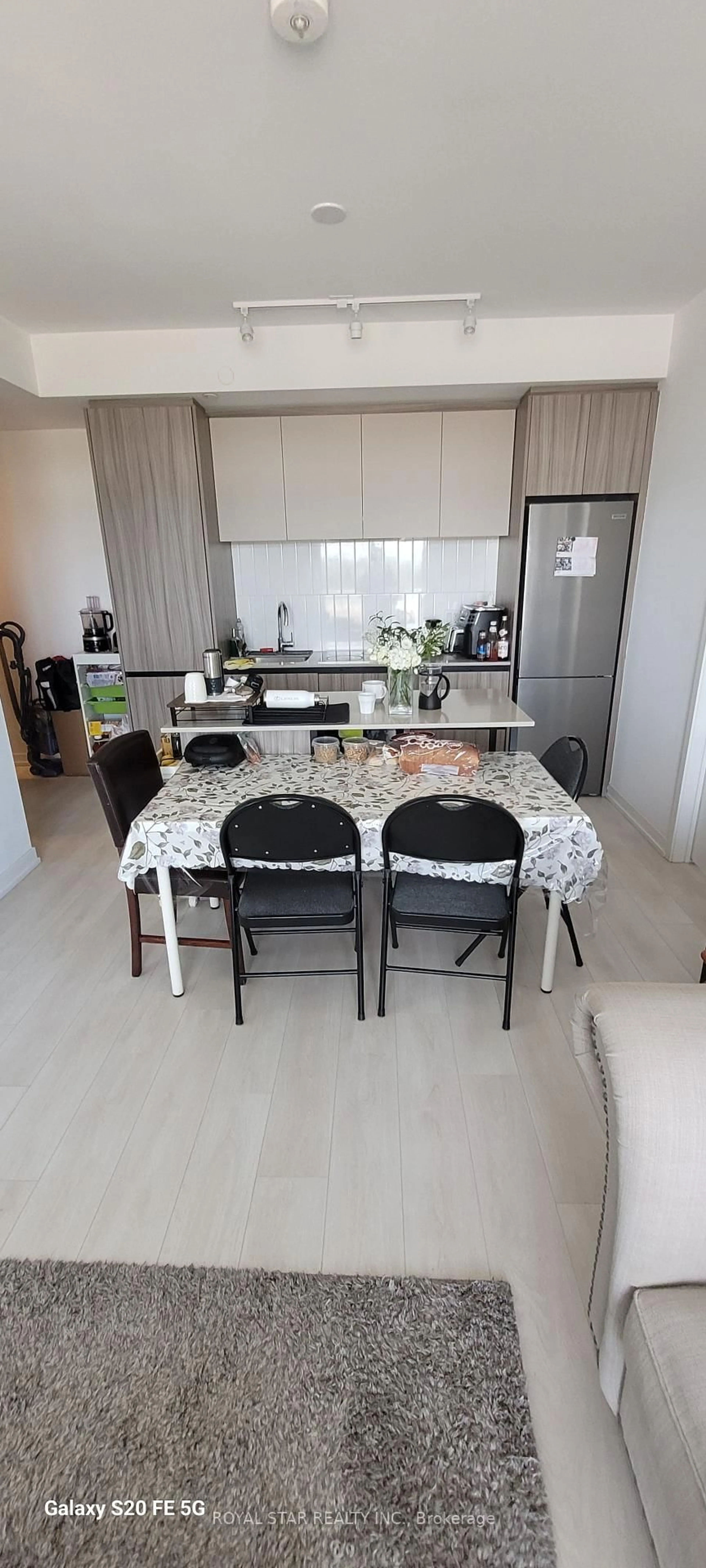 Unknown for 8 Beverley Glen Blvd #901, Vaughan Ontario L4J 0L5