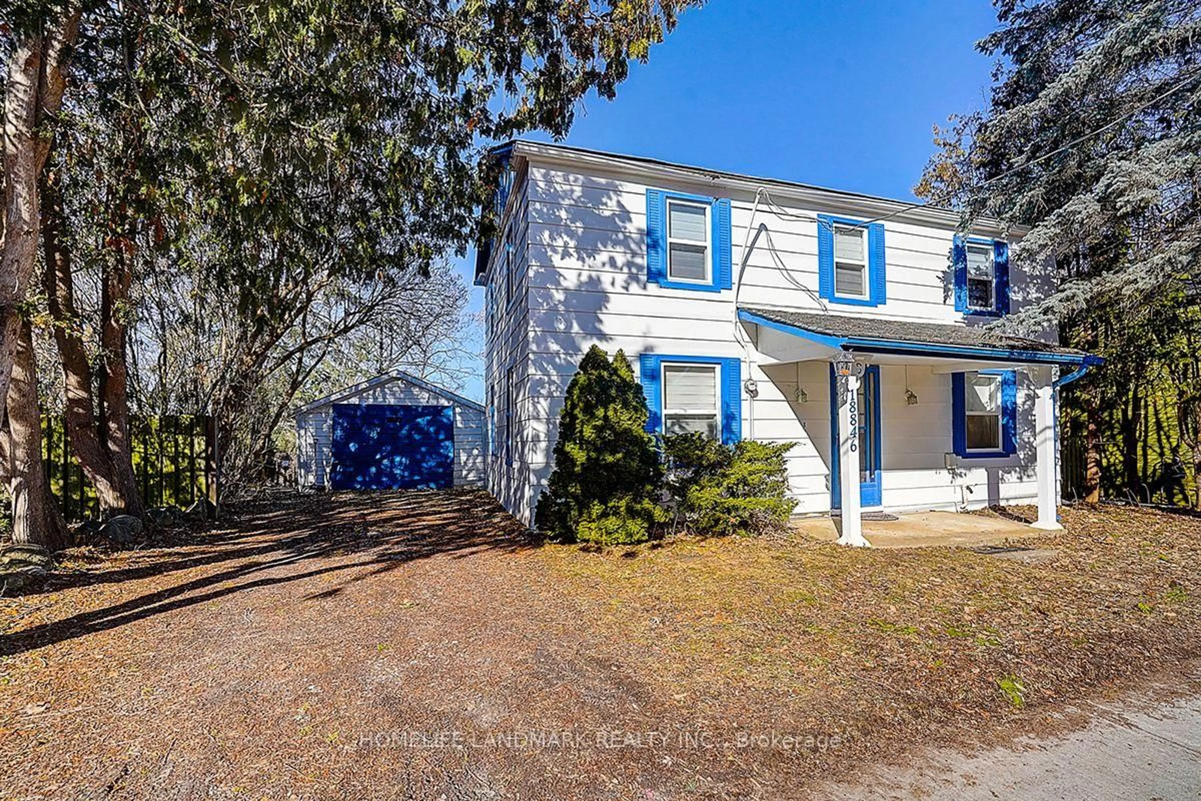 Home with vinyl exterior material, street for 18846 Leslie St, East Gwillimbury Ontario L0G 1V0