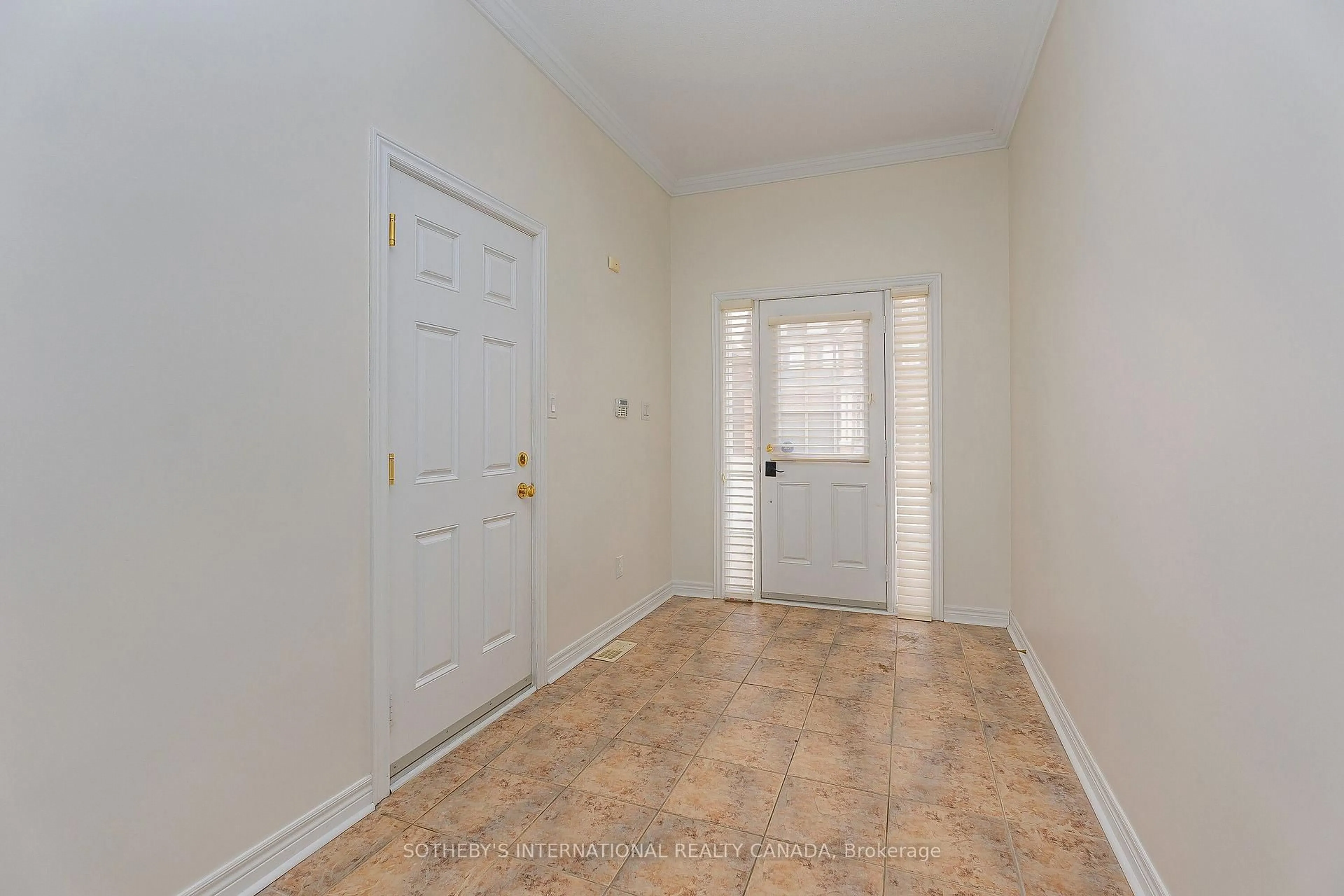 Indoor entryway for 1 Herbert Wales Cres, Markham Ontario L6C 0G1