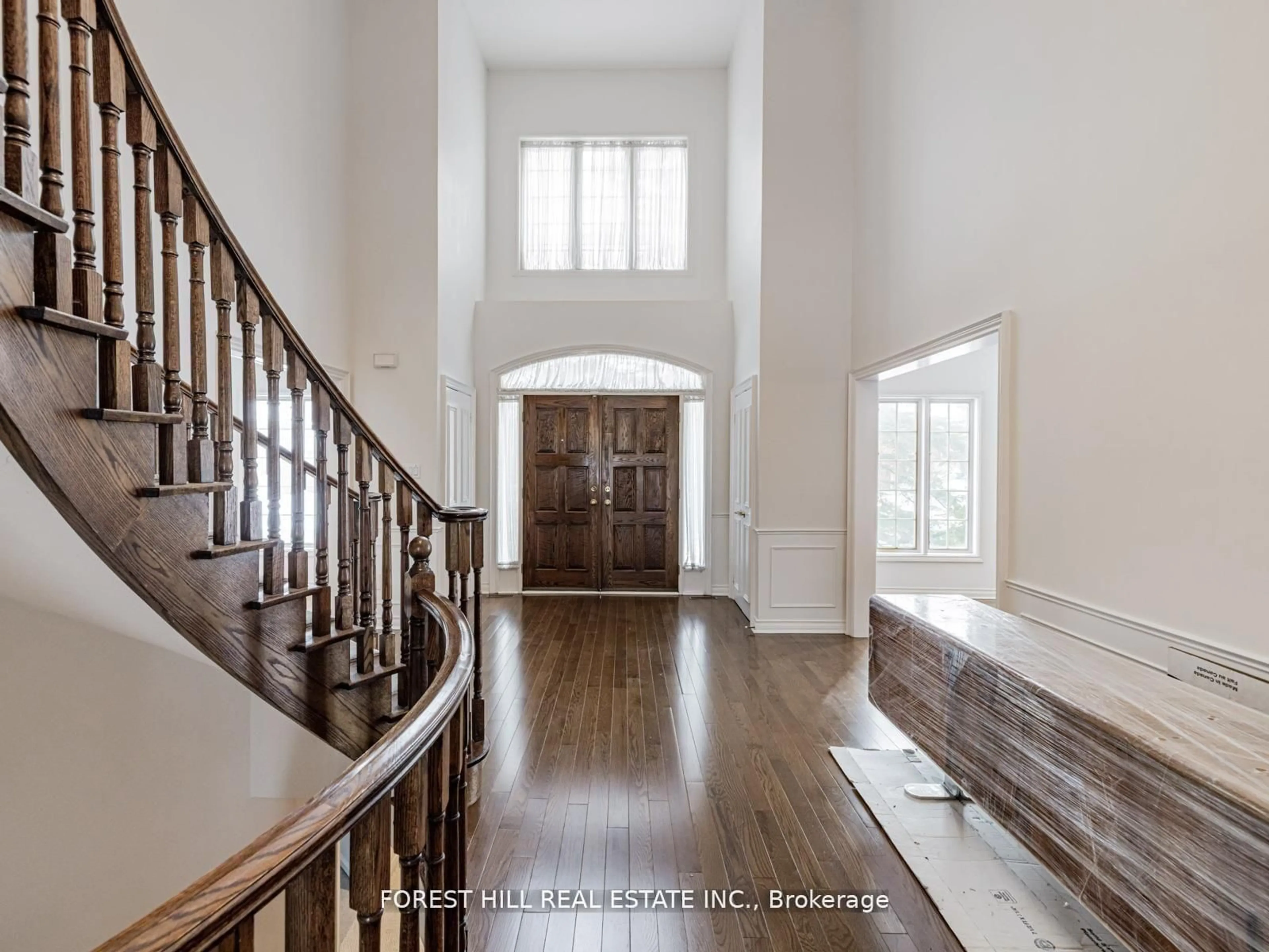 Indoor entryway for 17 Dunloe Rd, Richmond Hill Ontario L4B 2H6