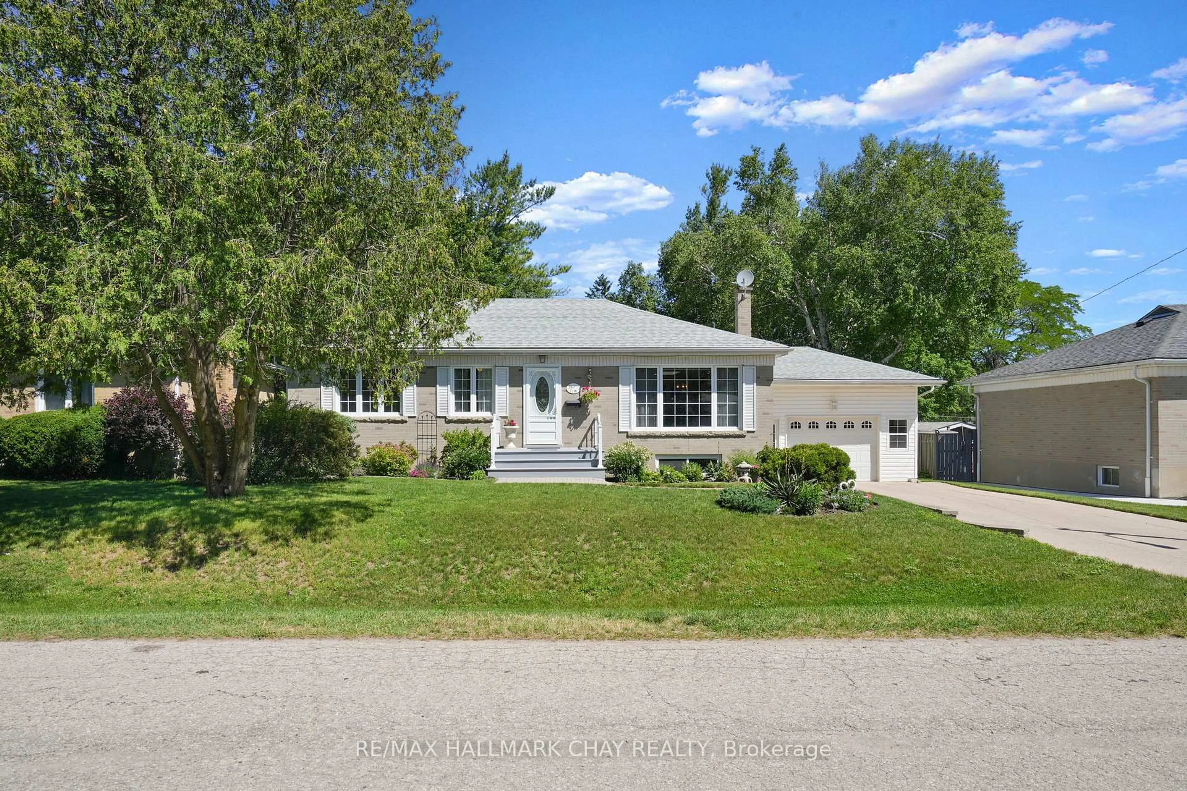 Unknown for 34 Elm St, New Tecumseth Ontario L9R 1M7