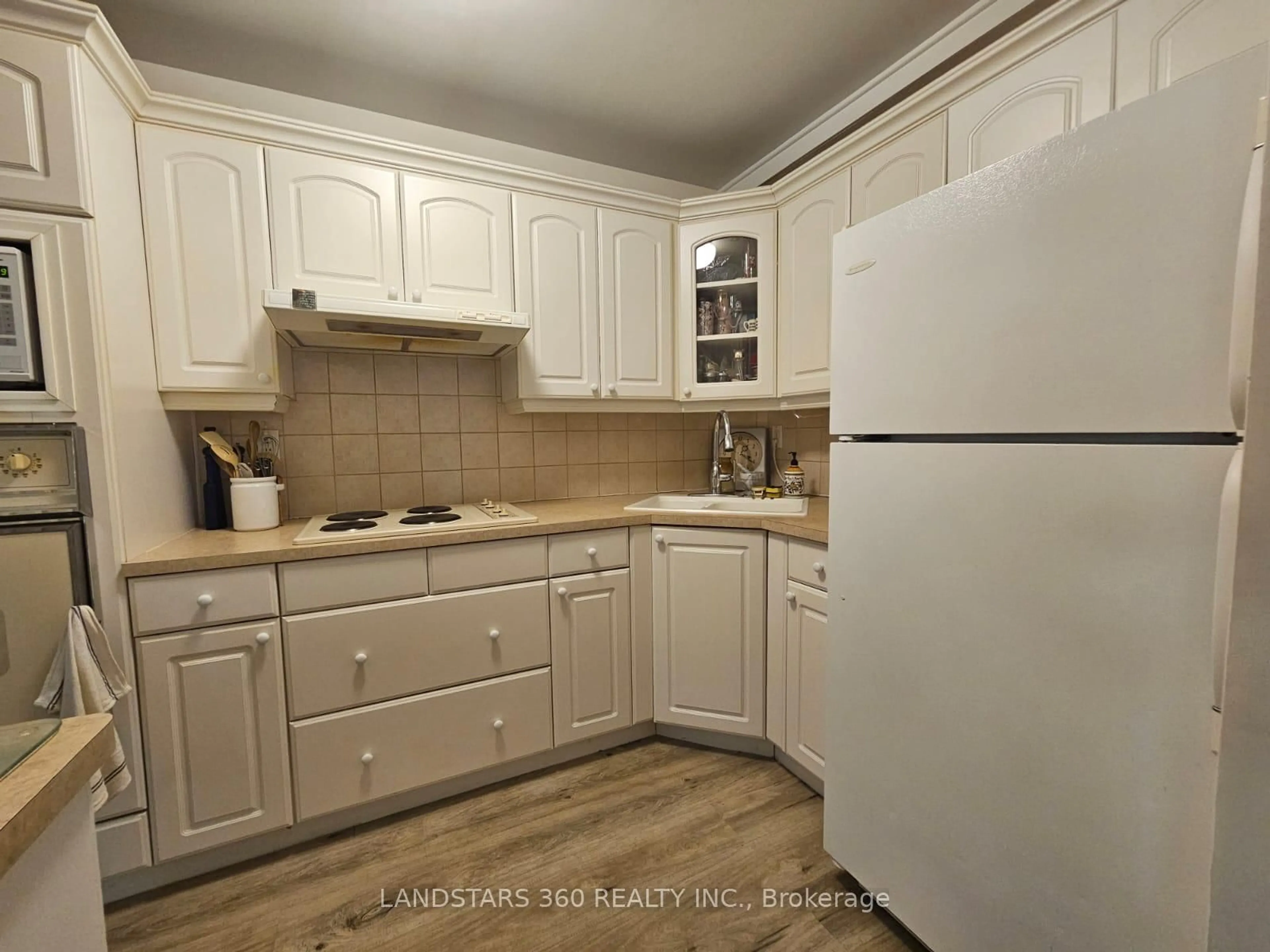 Standard kitchen, unknown for 6 Bowman Way #147, Markham Ontario L3T 4Z7
