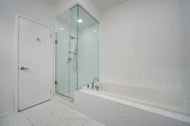 29 Lafferty Lane, Richmond Hill 4