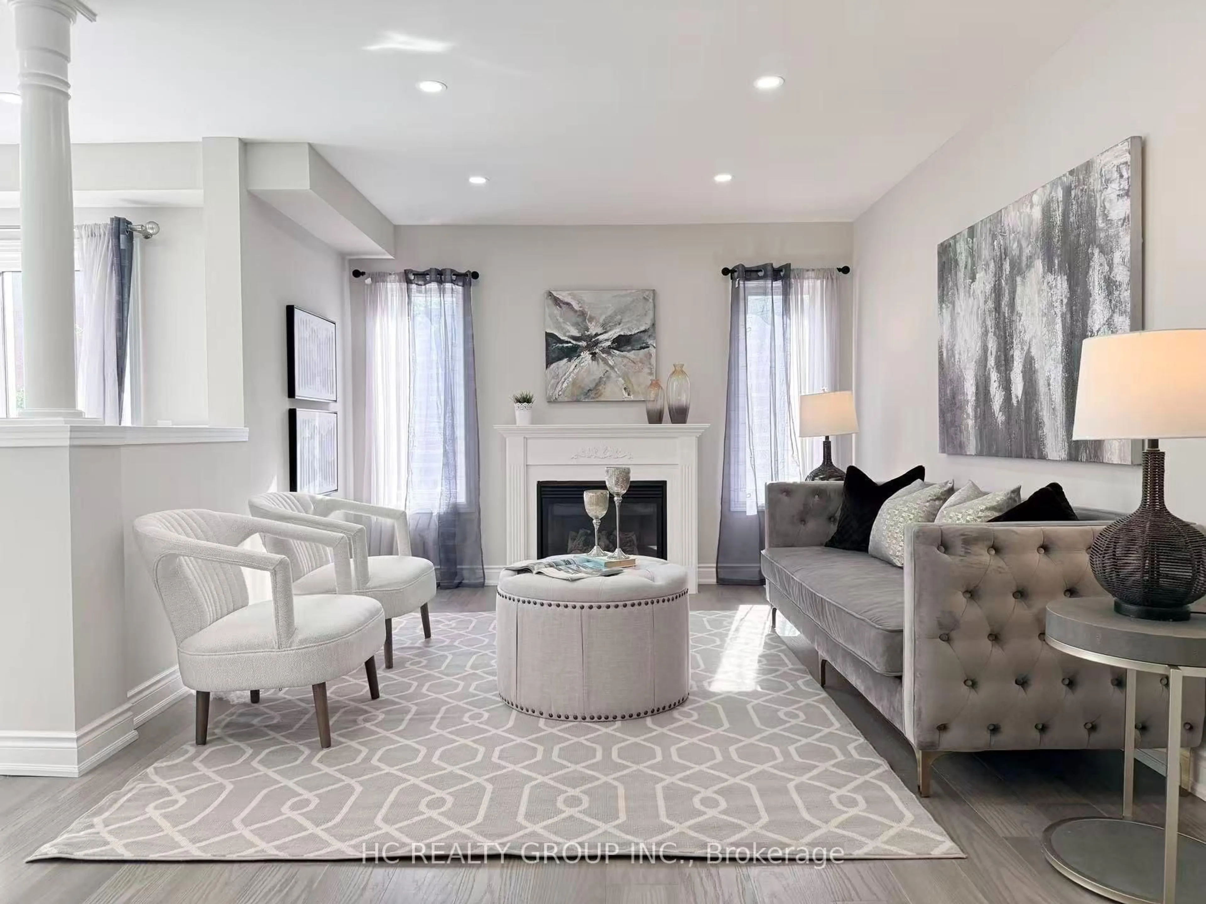 Living room with furniture, unknown for 86 Beare Tr, Newmarket Ontario L3X 3B3