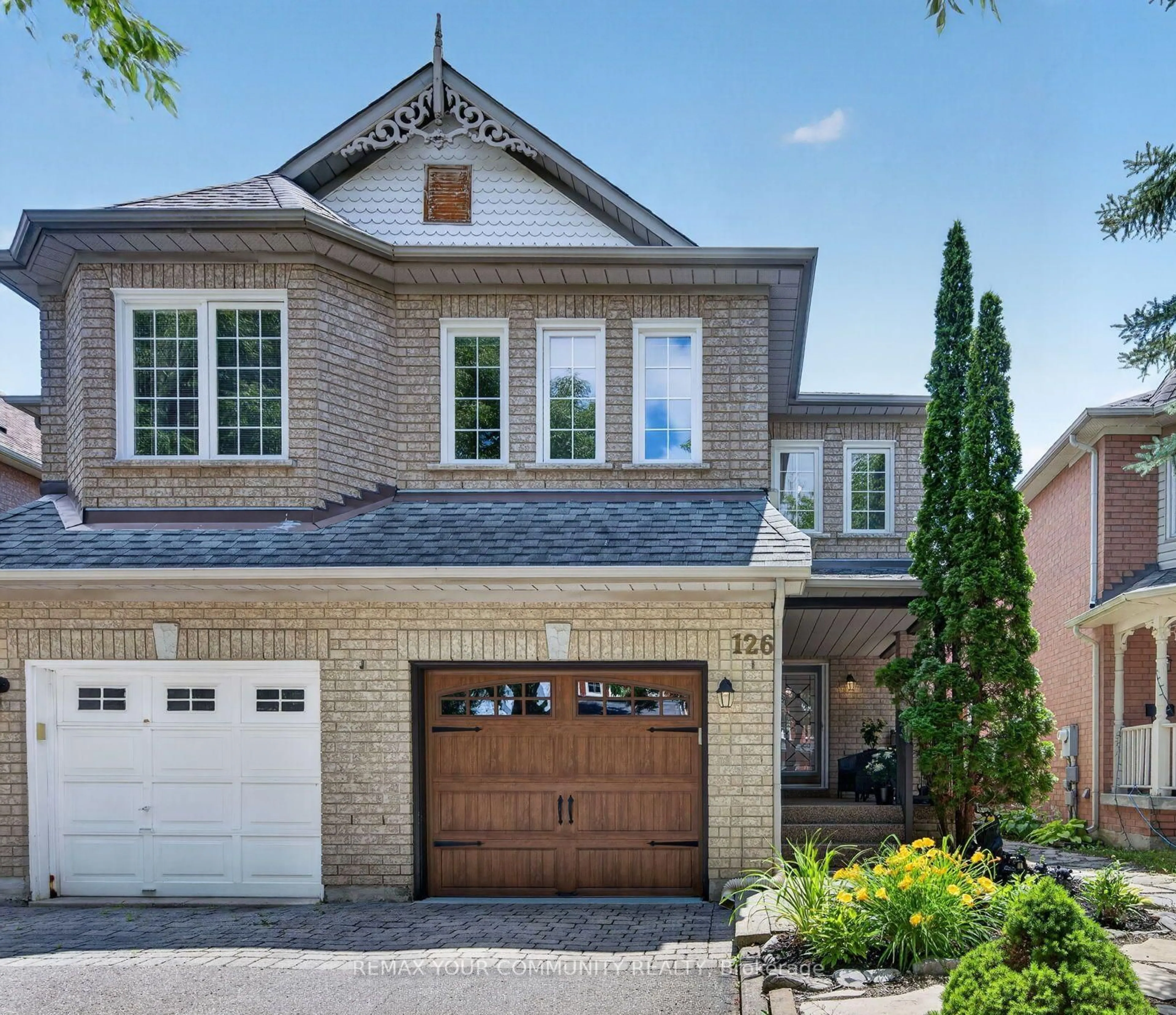 Home with brick exterior material, street for 126 Woodroof Cres, Aurora Ontario L4G 7H2