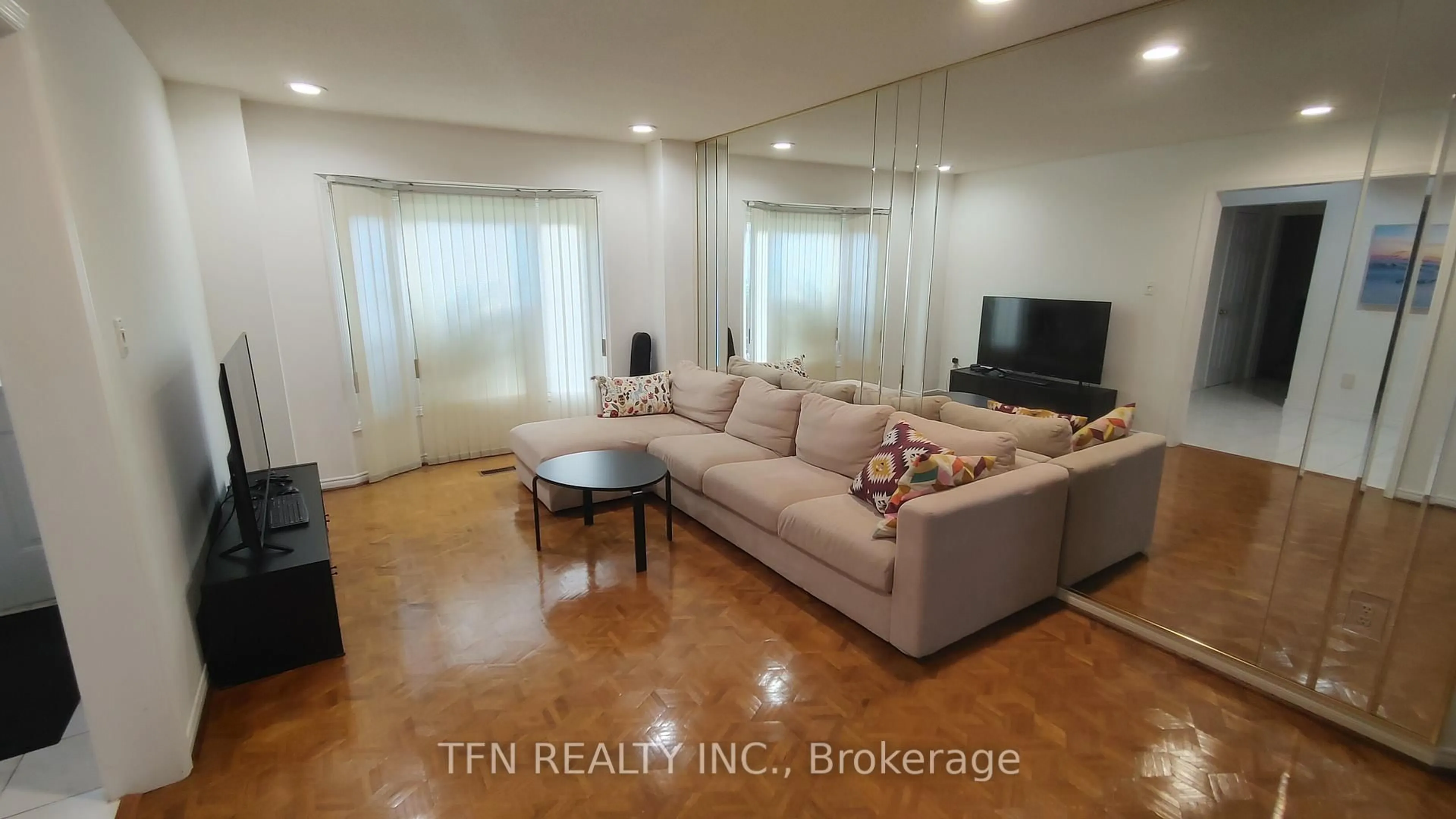 Living room with furniture, unknown for 112 Trafalgar Sq, Vaughan Ontario L4J 7M9