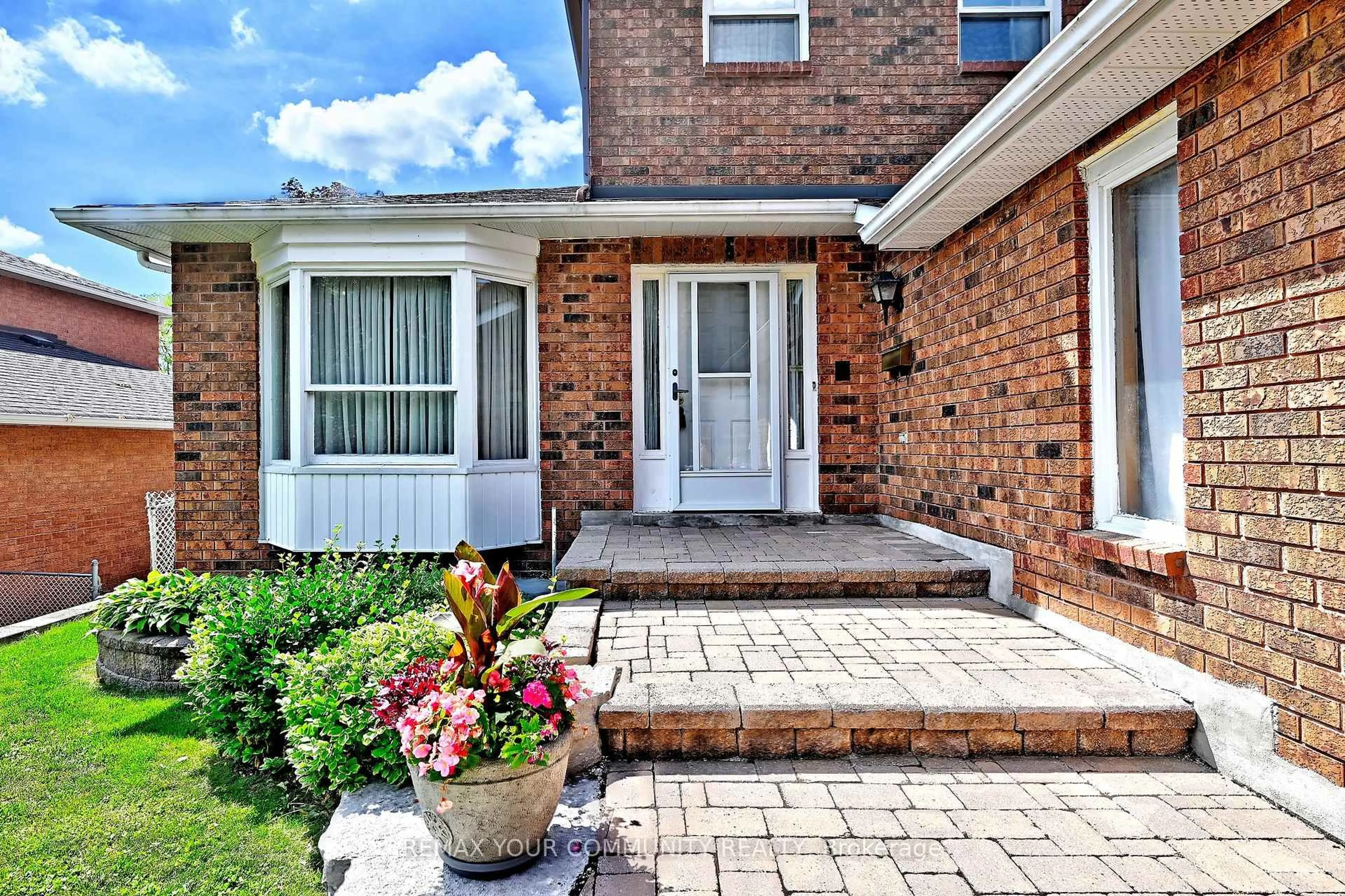 Home with brick exterior material, street for 49 Tribbling Cres, Aurora Ontario L4G 4W7