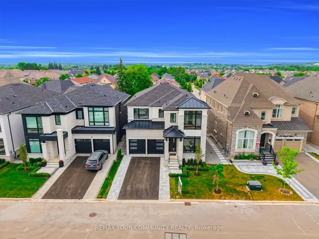 23 Menotti Dr, Richmond Hill 4