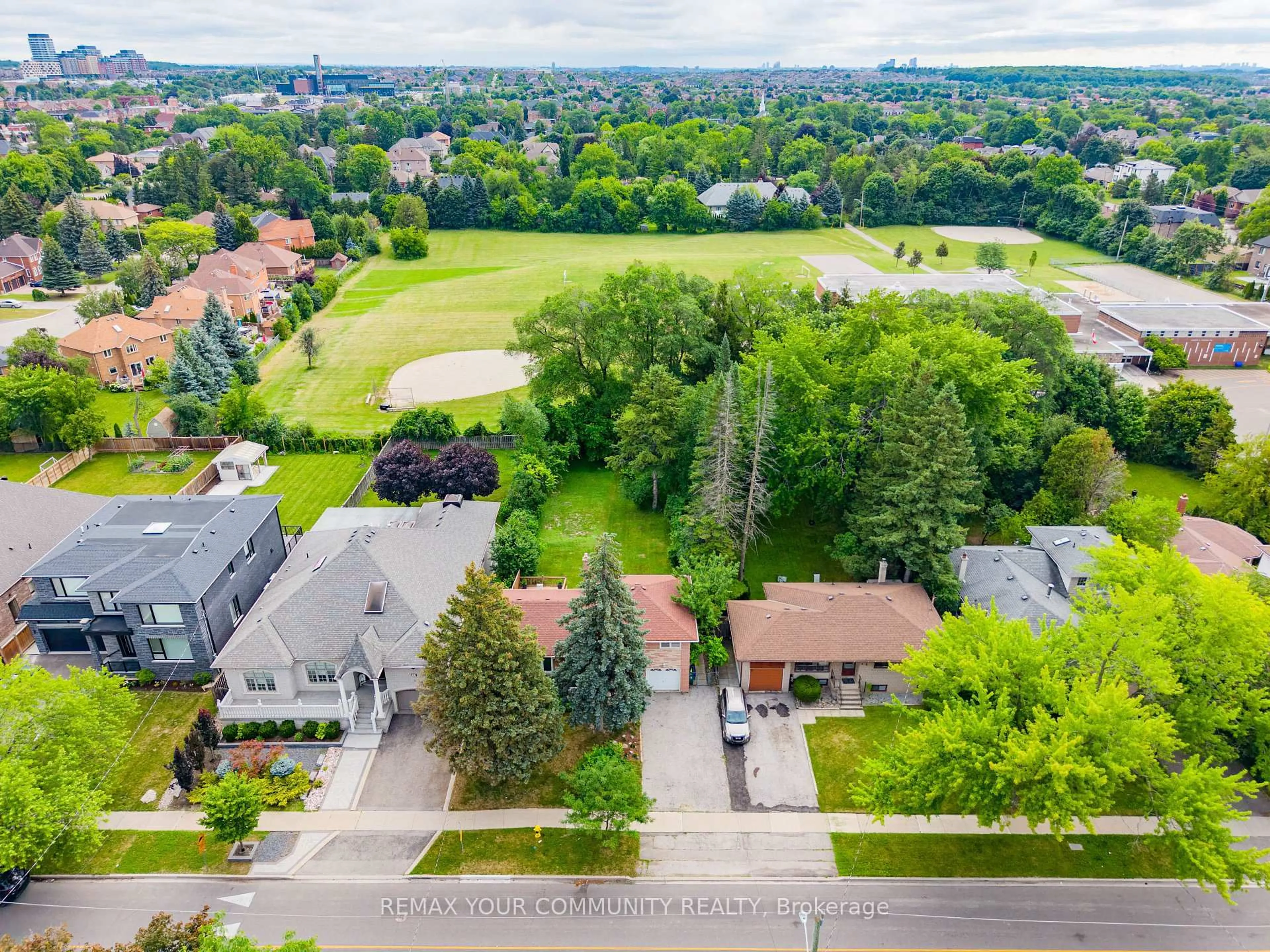 A pic from outside/outdoor area/front of a property/back of a property/a pic from drone, unknown for 35 Netherford Rd, Vaughan Ontario L6A 1C7