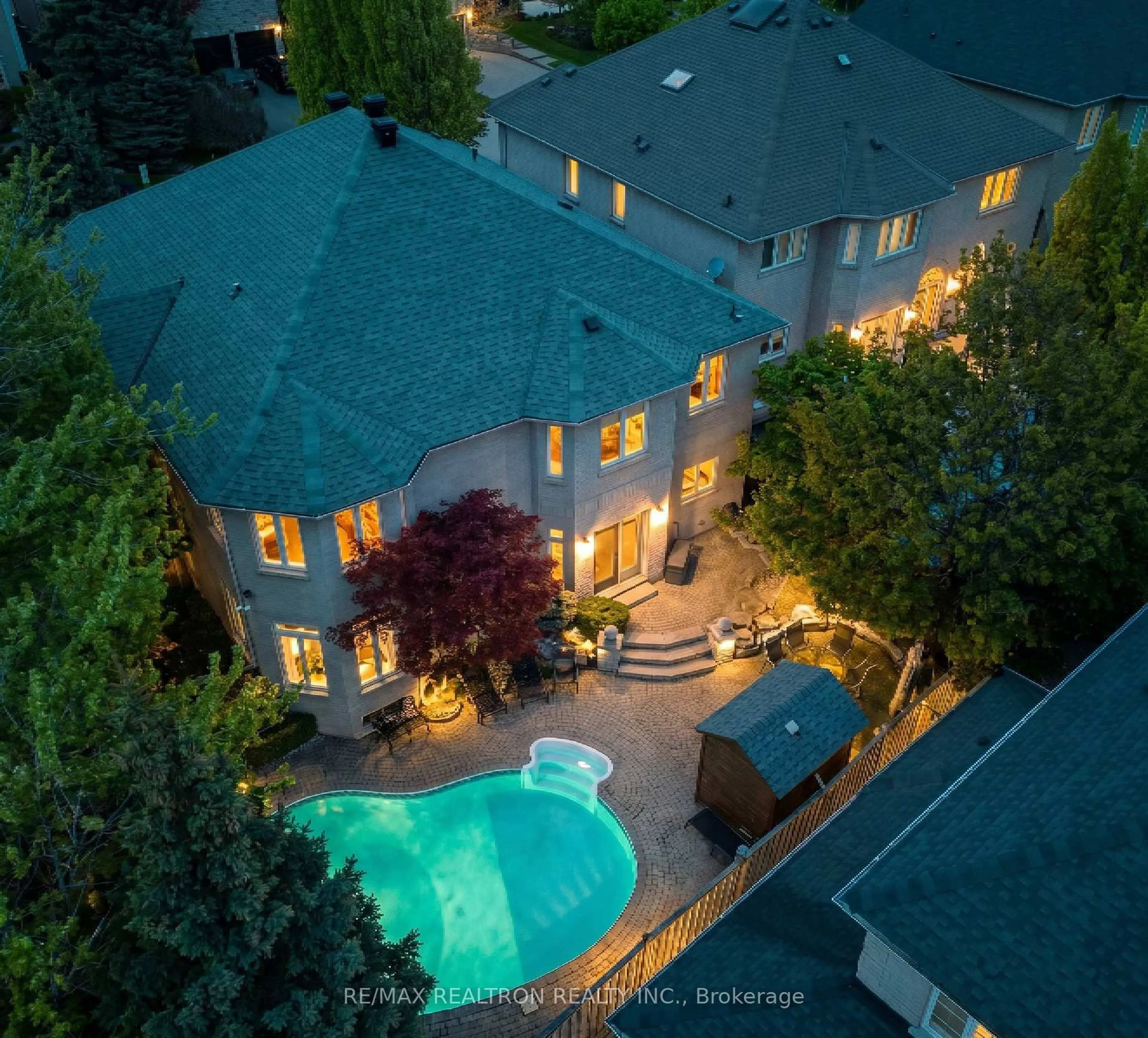 A pic from outside/outdoor area/front of a property/back of a property/a pic from drone, city buildings view from balcony for 171 Lawrie Rd, Vaughan Ontario L4J 8N6