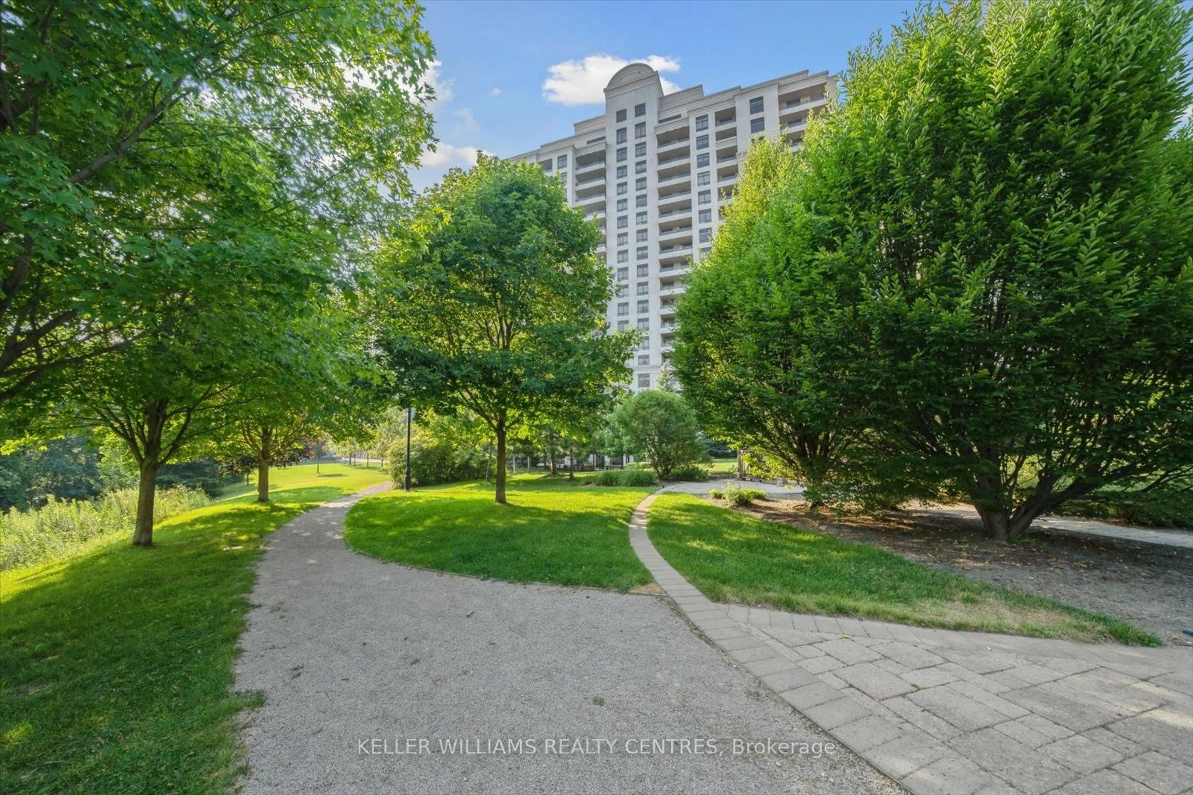 Unknown for 9245 Jane St #902, Vaughan Ontario L6A 0J9