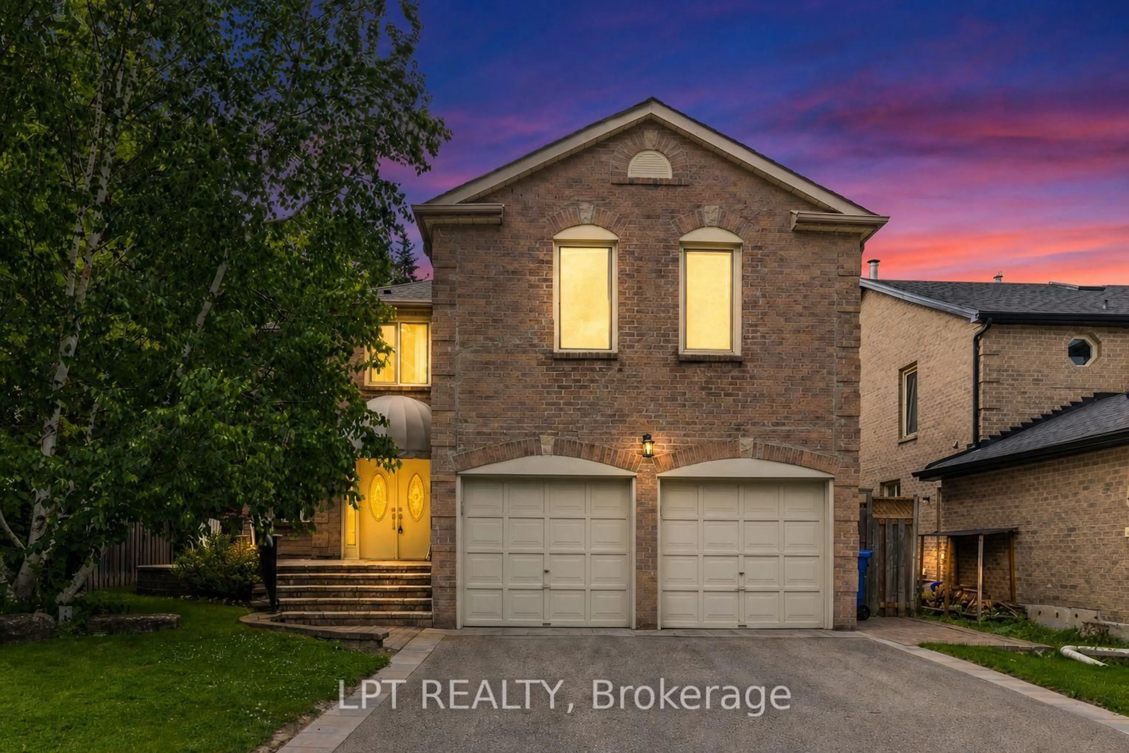 Unknown for 152 McCaffrey Rd, Newmarket Ontario L3X 1K2