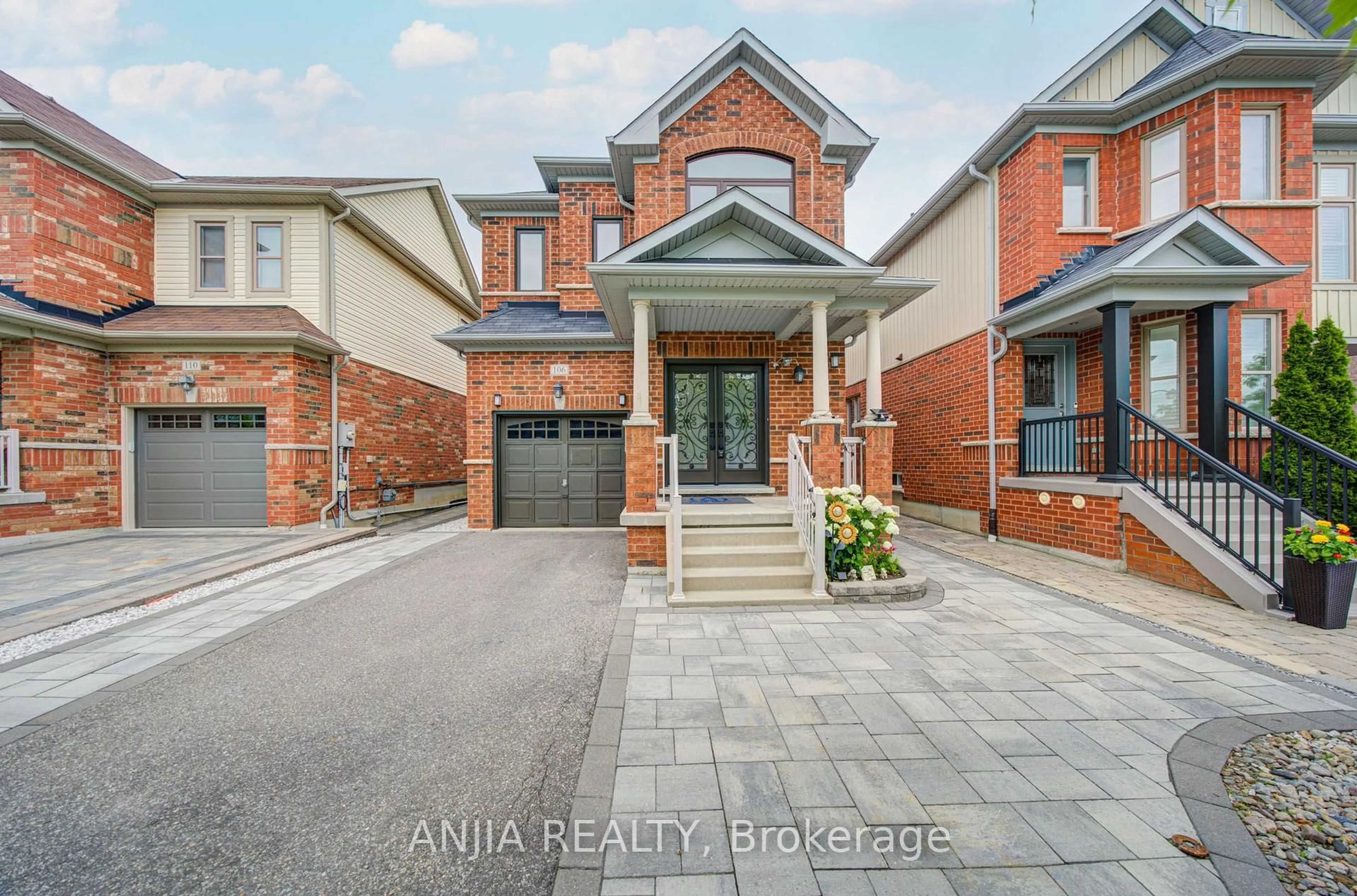 Home with brick exterior material, street for 106 Vera Lynn Cres, Whitchurch-Stouffville Ontario L4A 0X6