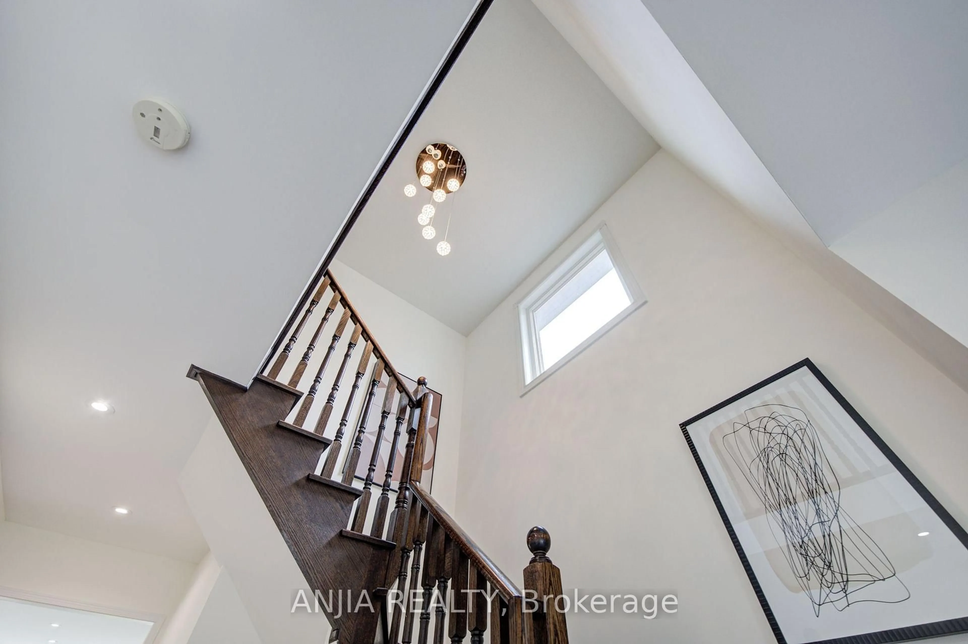 Unknown for 106 Vera Lynn Cres, Whitchurch-Stouffville Ontario L4A 0X6