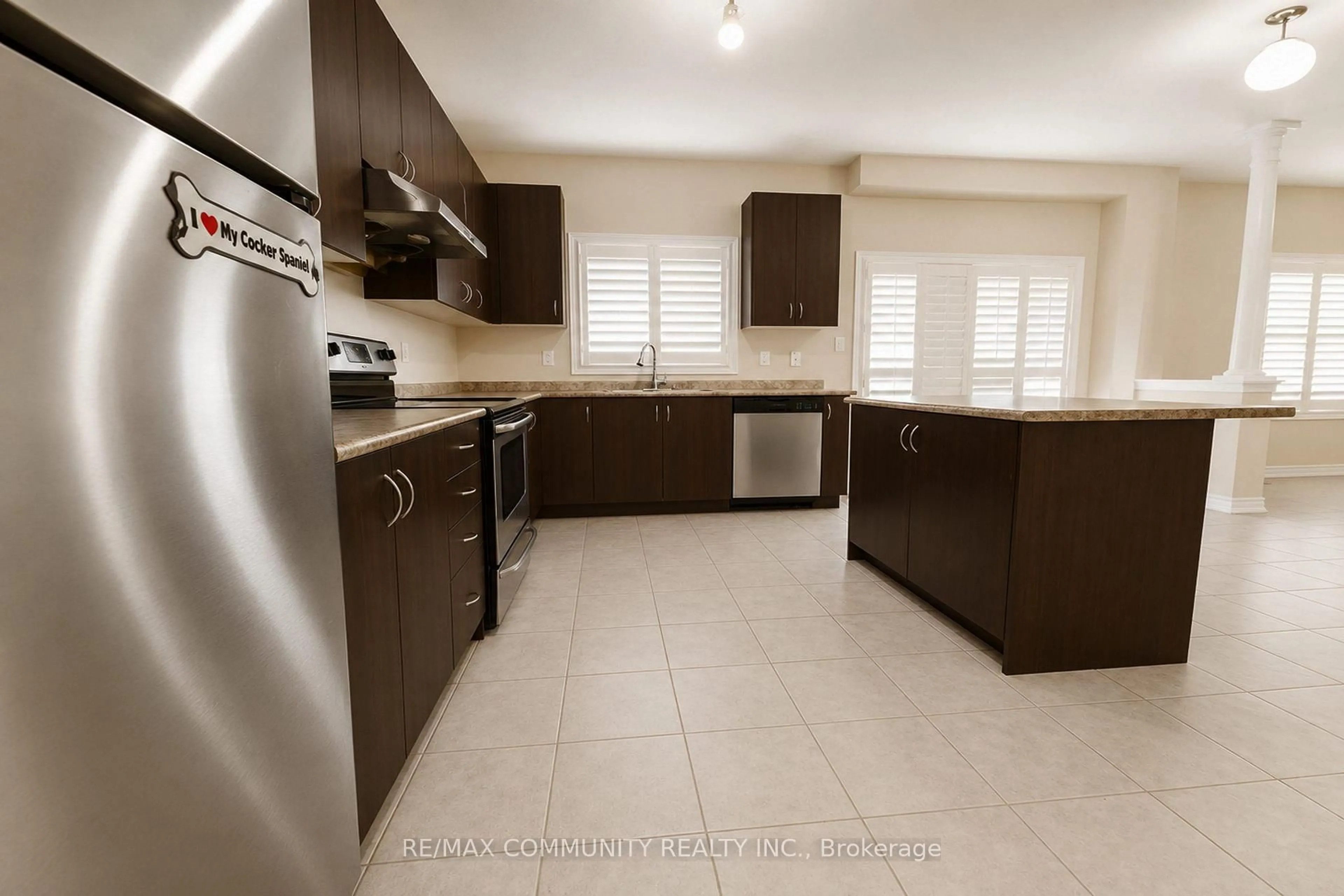 Standard kitchen, ceramic/tile floor for 1423 Lormel Gate Ave, Innisfil Ontario L0L 1W0