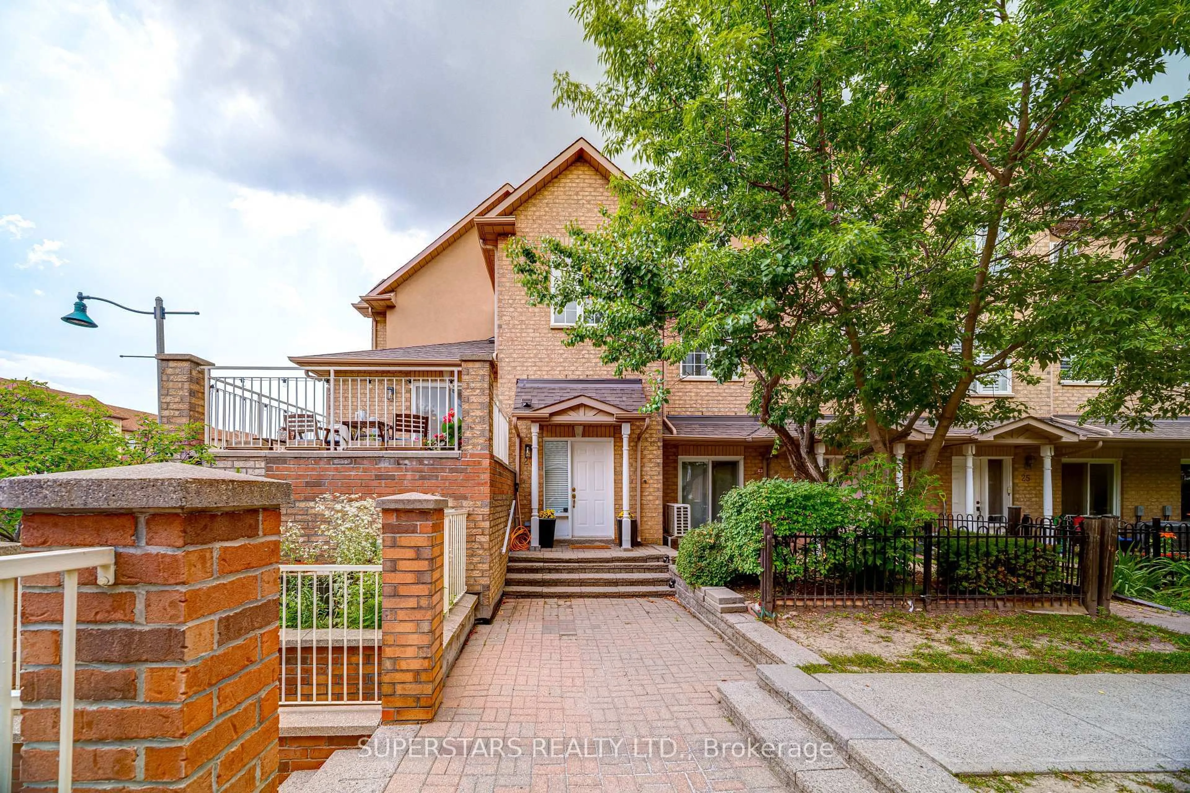 Home with brick exterior material, street for 10 Cox Blvd #27, Markham Ontario L3R 4G2