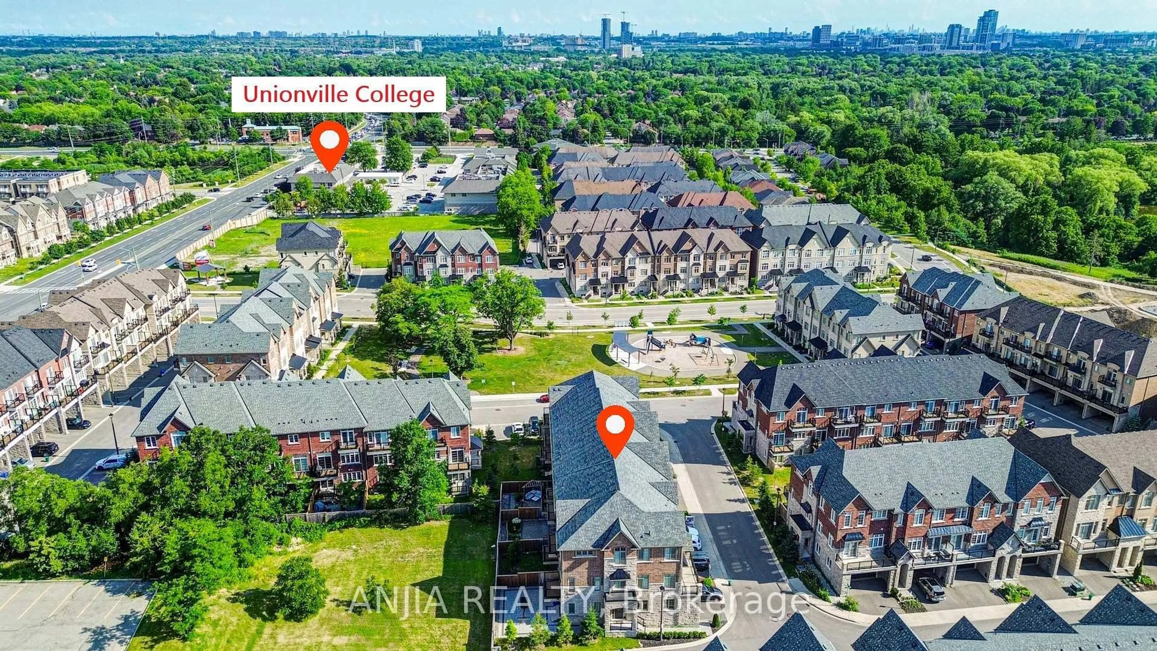 A pic from outside/outdoor area/front of a property/back of a property/a pic from drone, city buildings view from balcony for 7 Beaufort Way, Markham Ontario L6C 0Y7
