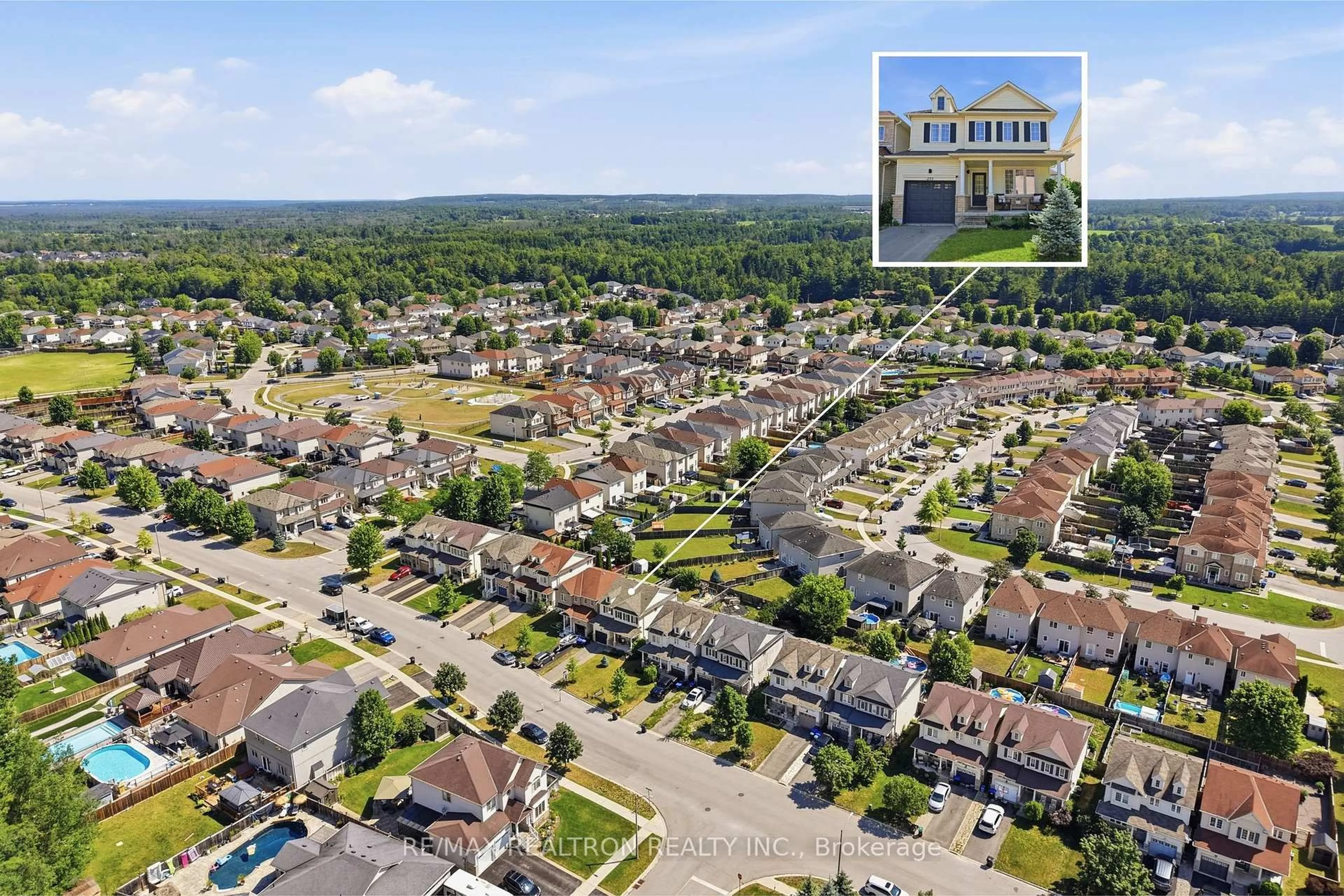 A pic from outside/outdoor area/front of a property/back of a property/a pic from drone, street for 273 Greenwood Dr, Essa Ontario L0M 1B4