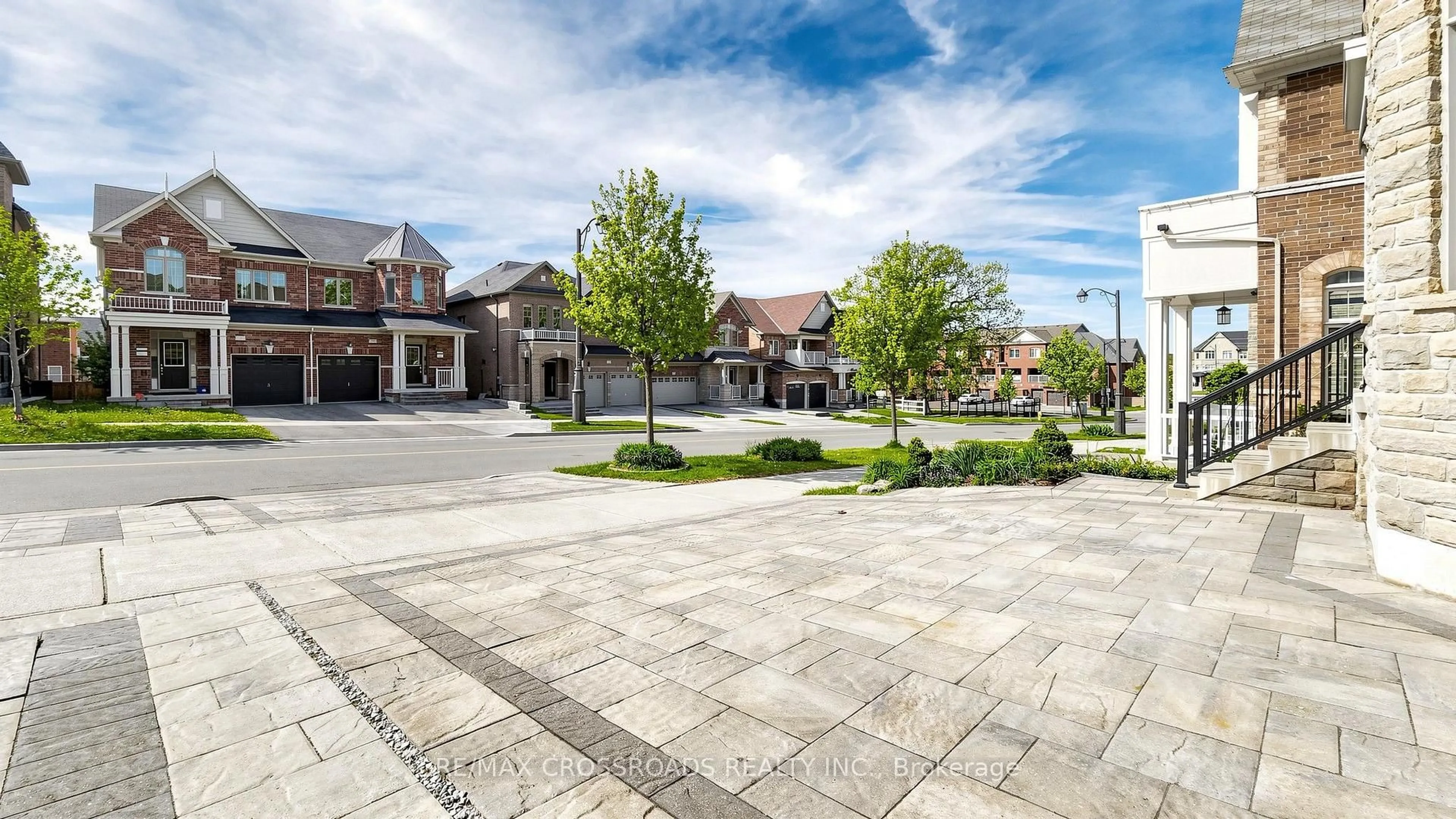 Patio, street for 18 Beckett Ave, Markham Ontario L6C 0W5