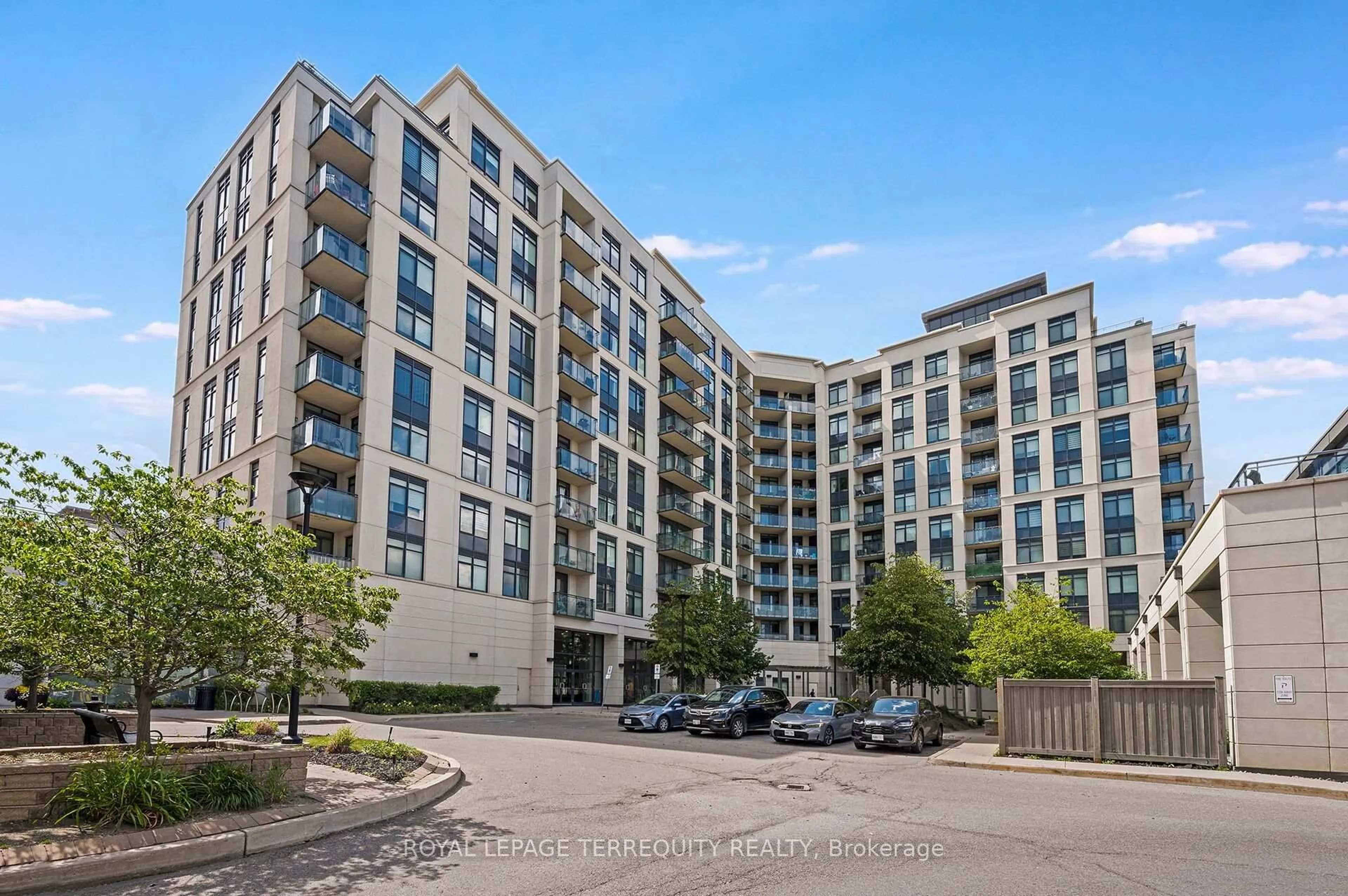 A pic from outside/outdoor area/front of a property/back of a property/a pic from drone, city buildings view from balcony for 12 Woodstream Blvd #709, Vaughan Ontario L4L 8C3