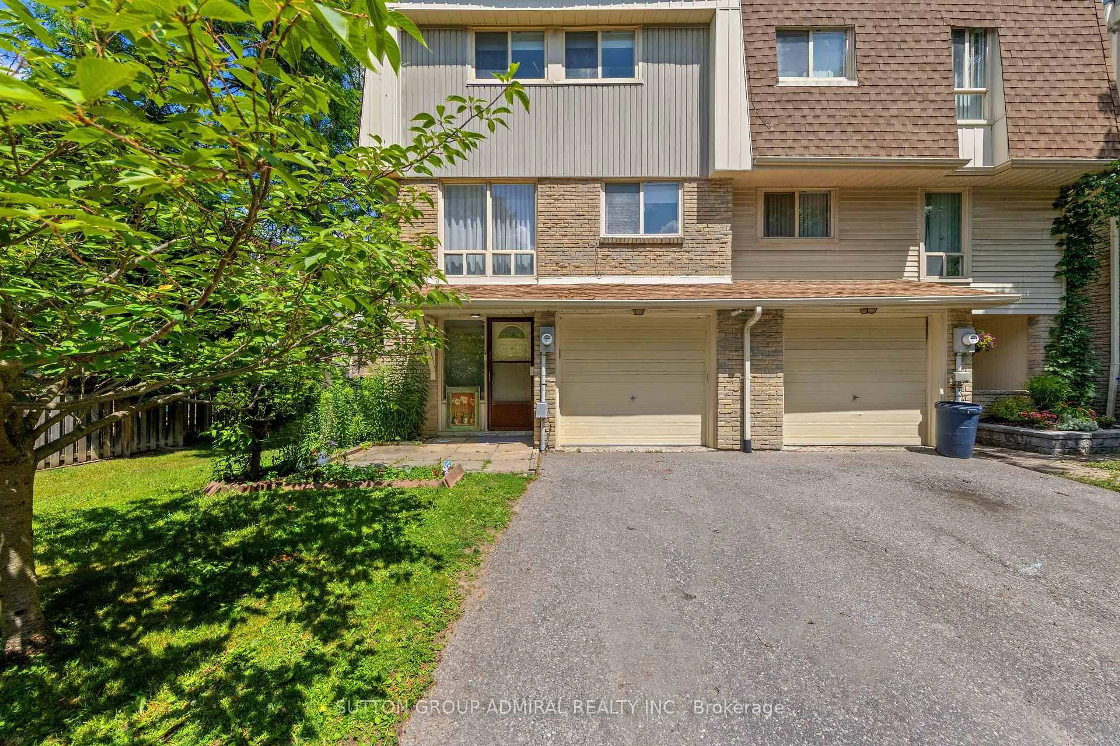 Unknown for 45 Poplar Cres #7, Aurora Ontario L4G 3M4
