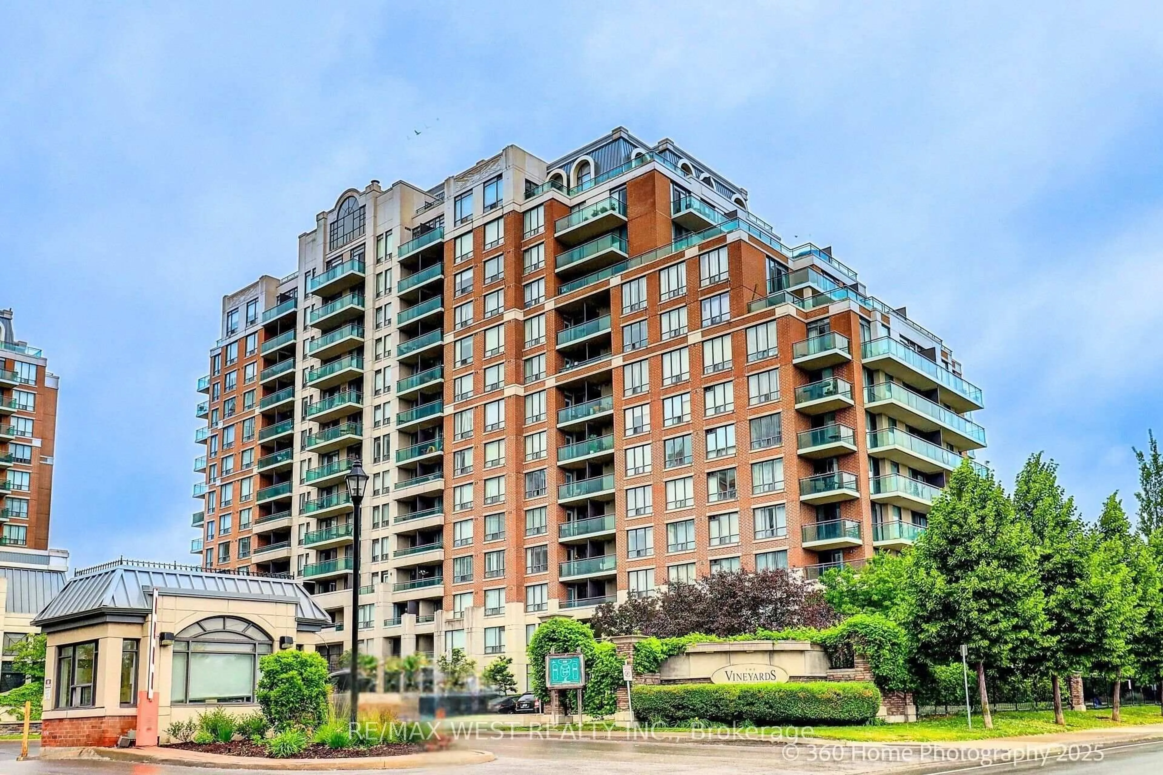 Unknown for 350 Red Maple Rd #814, Richmond Hill Ontario L4C 0T5