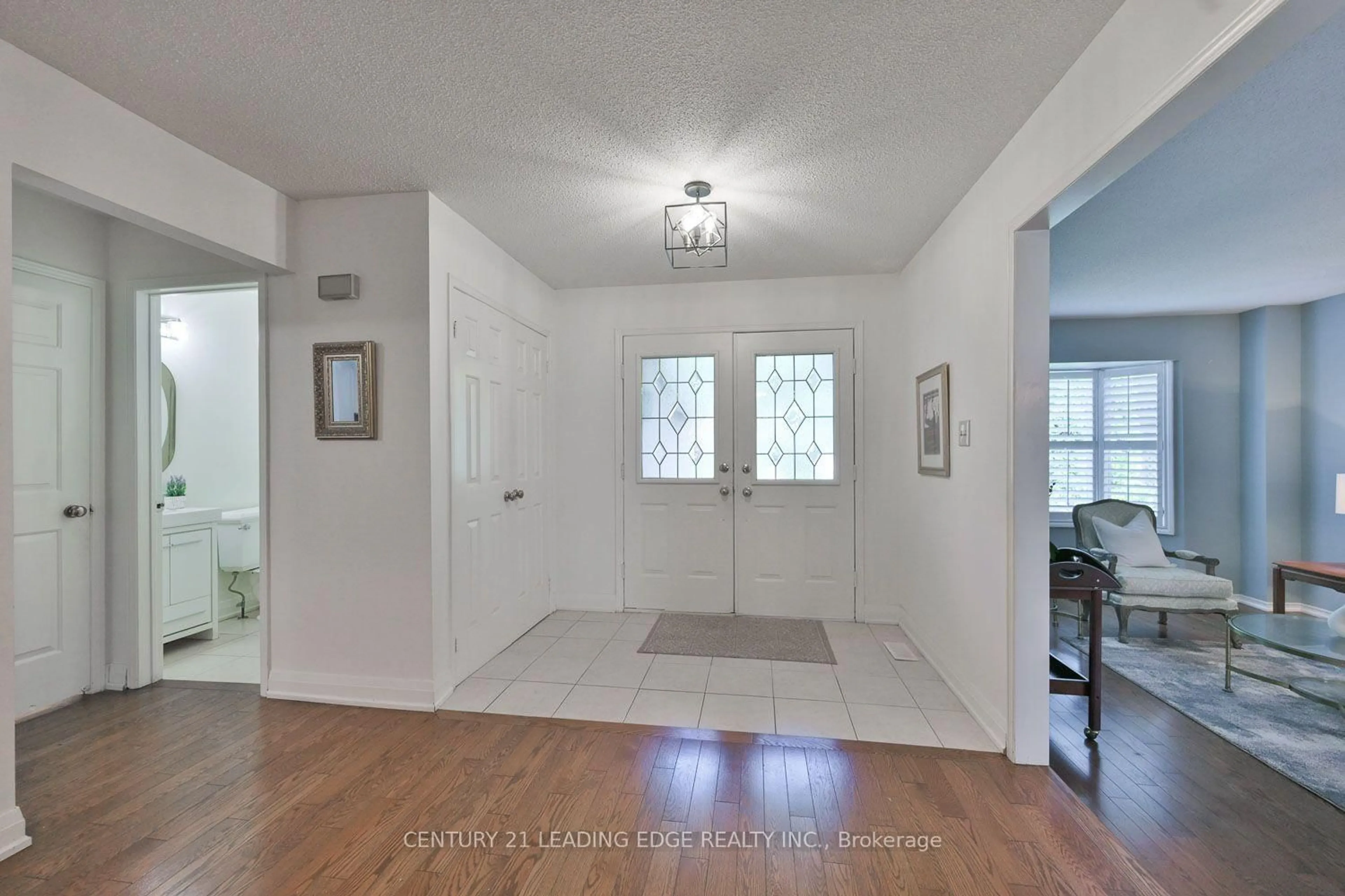 Indoor entryway for 14 Montrose Cres, Markham Ontario L3R 7Z8