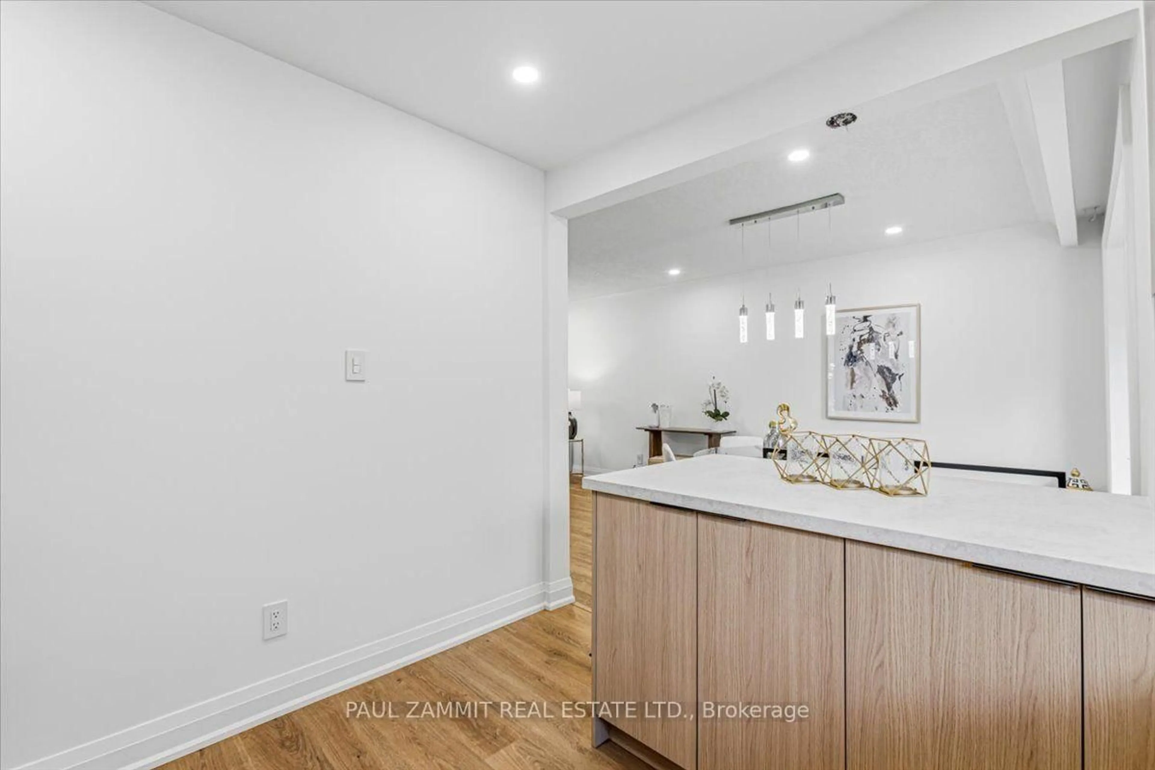 Unknown for 246 Zelda Cres, Richmond Hill Ontario L4C 2Y5