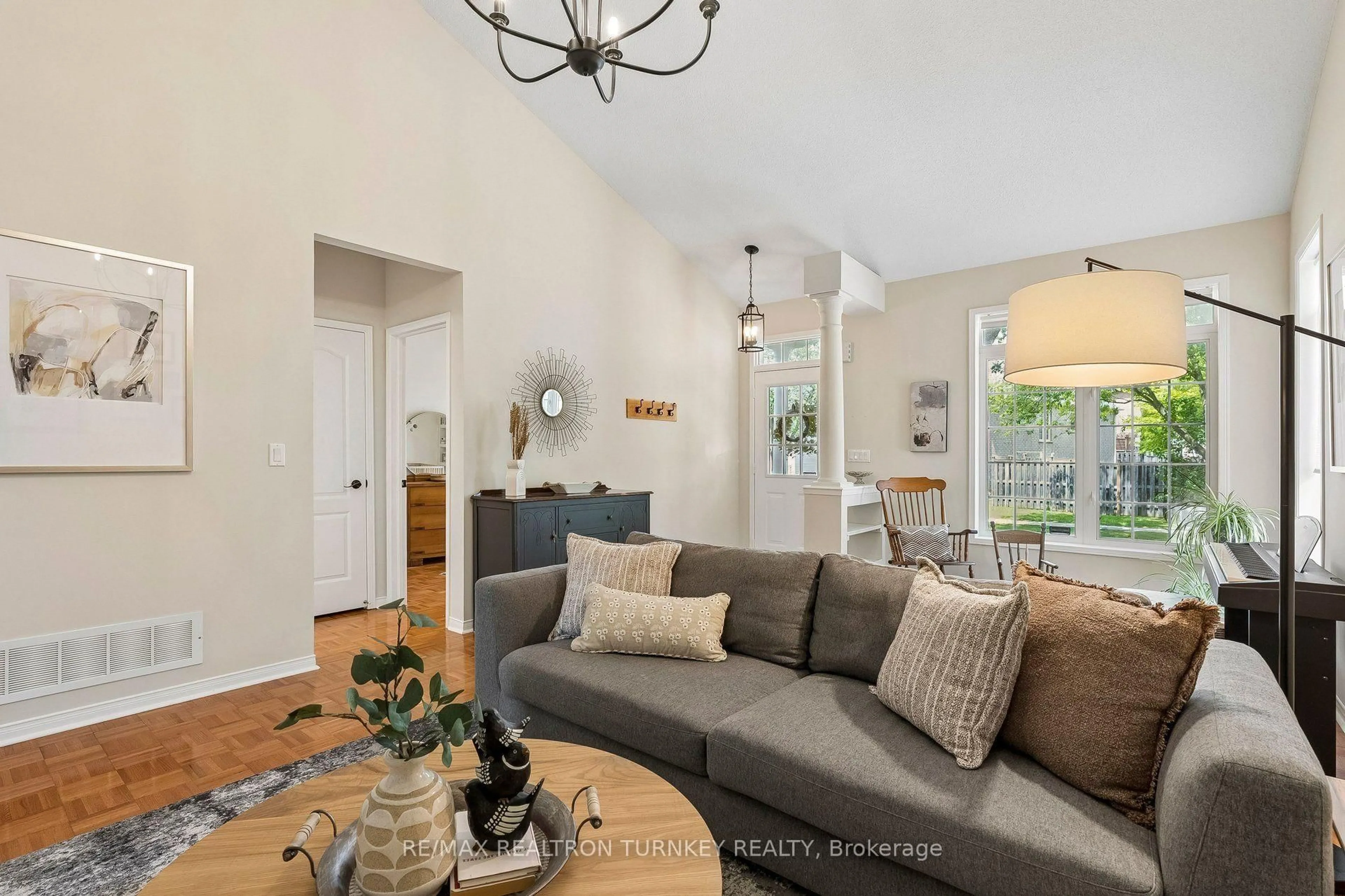 Living room with furniture, unknown for 7 Thomas Bales Dr, Markham Ontario L6C 2W7