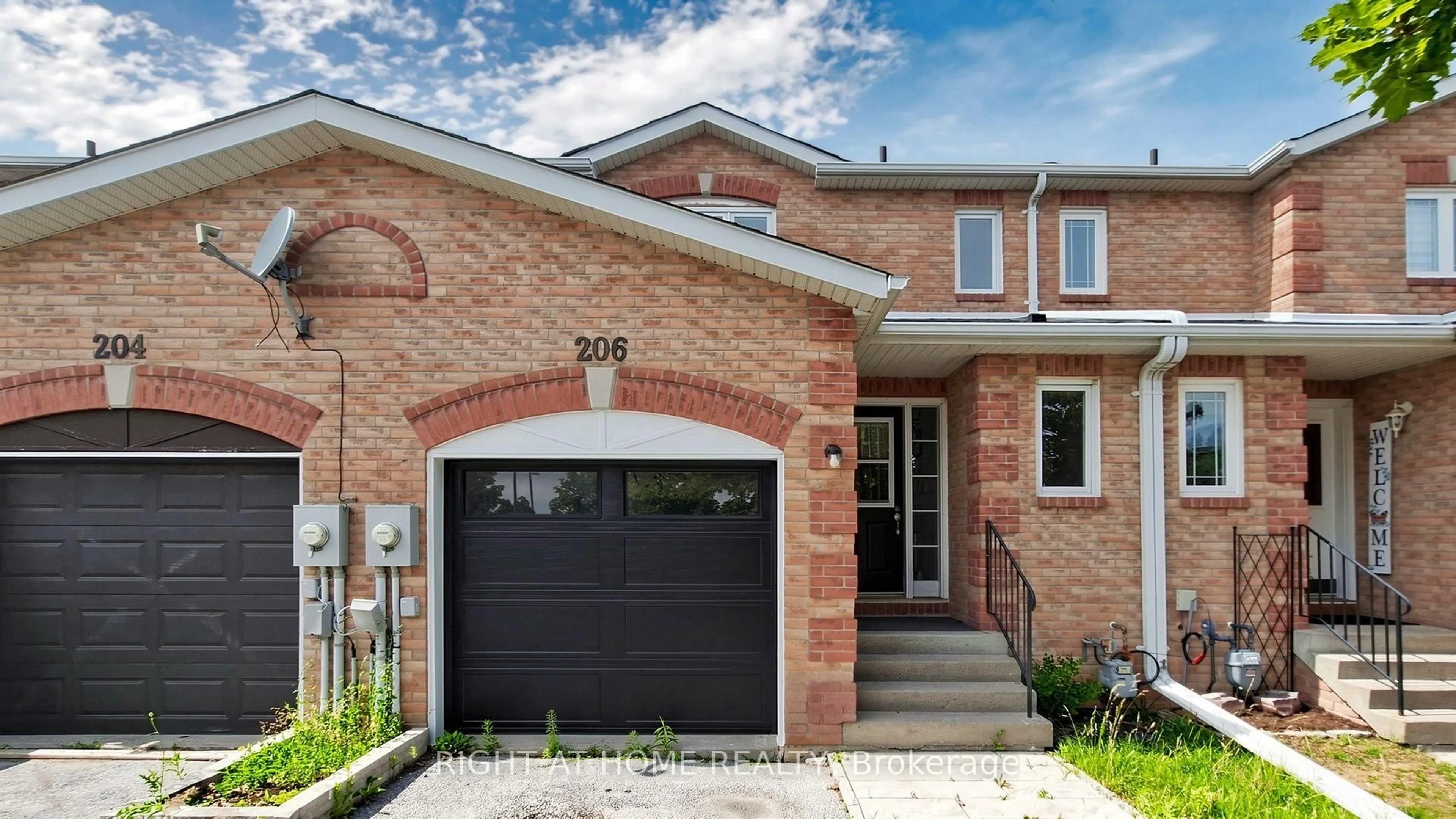 Home with brick exterior material, street for 206 Fairwood Dr, Georgina Ontario L4P 3Y5