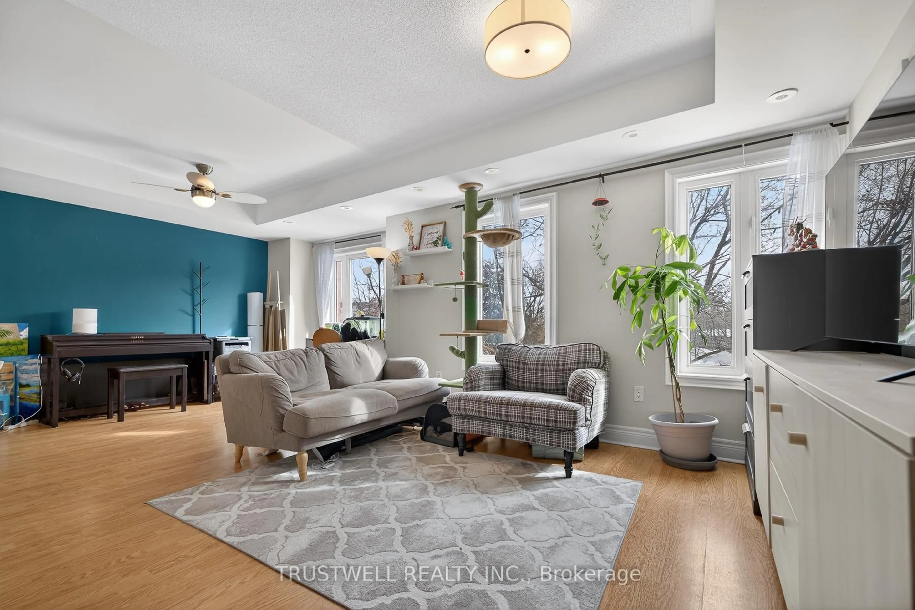 Living room with furniture, unknown for 306 John St #298, Markham Ontario L3T 0A7