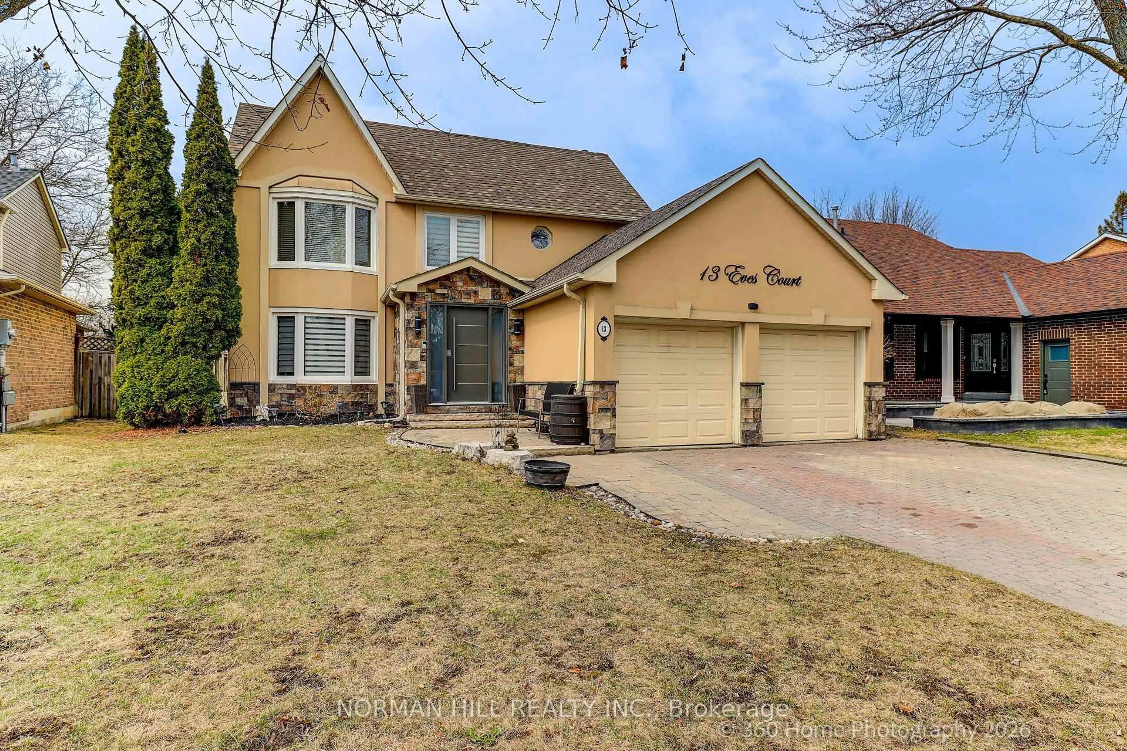 Home with brick exterior material, street for 13 Eves Crt, Newmarket Ontario L3Y 7P8