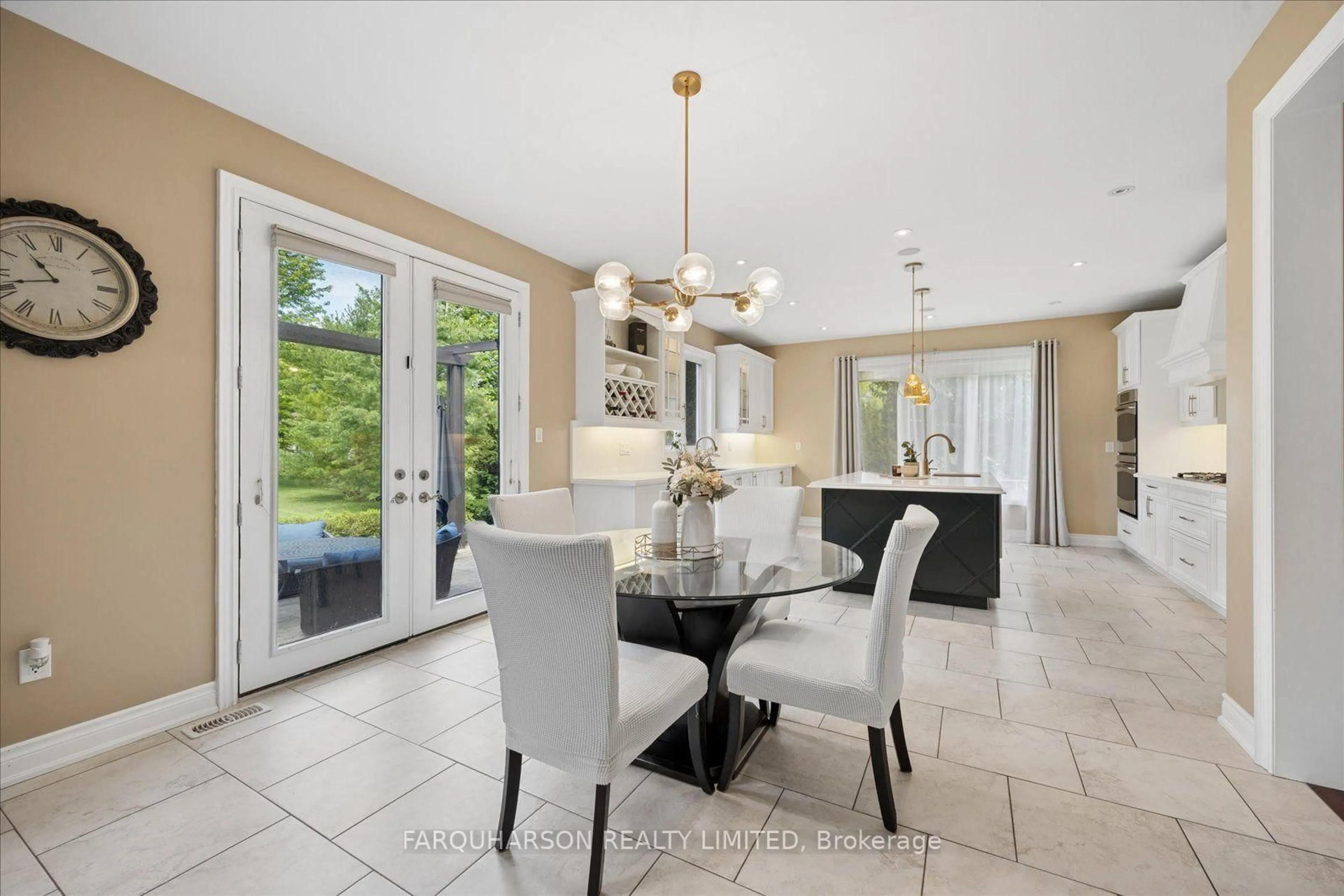 Dining room, ceramic/tile floor for 41 Country Club Cres, Uxbridge Ontario L9P 0B8